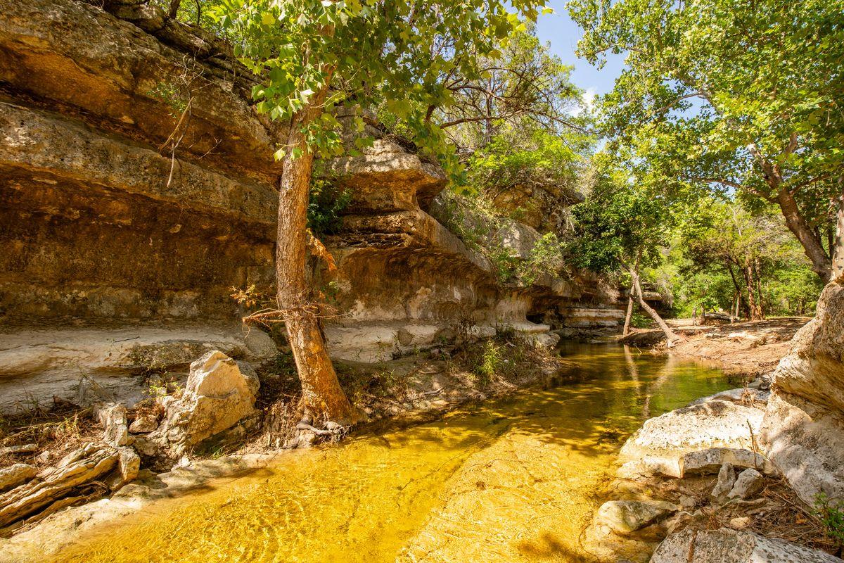 23642 & 23644 Nameless Rd, Leander, TX 78641