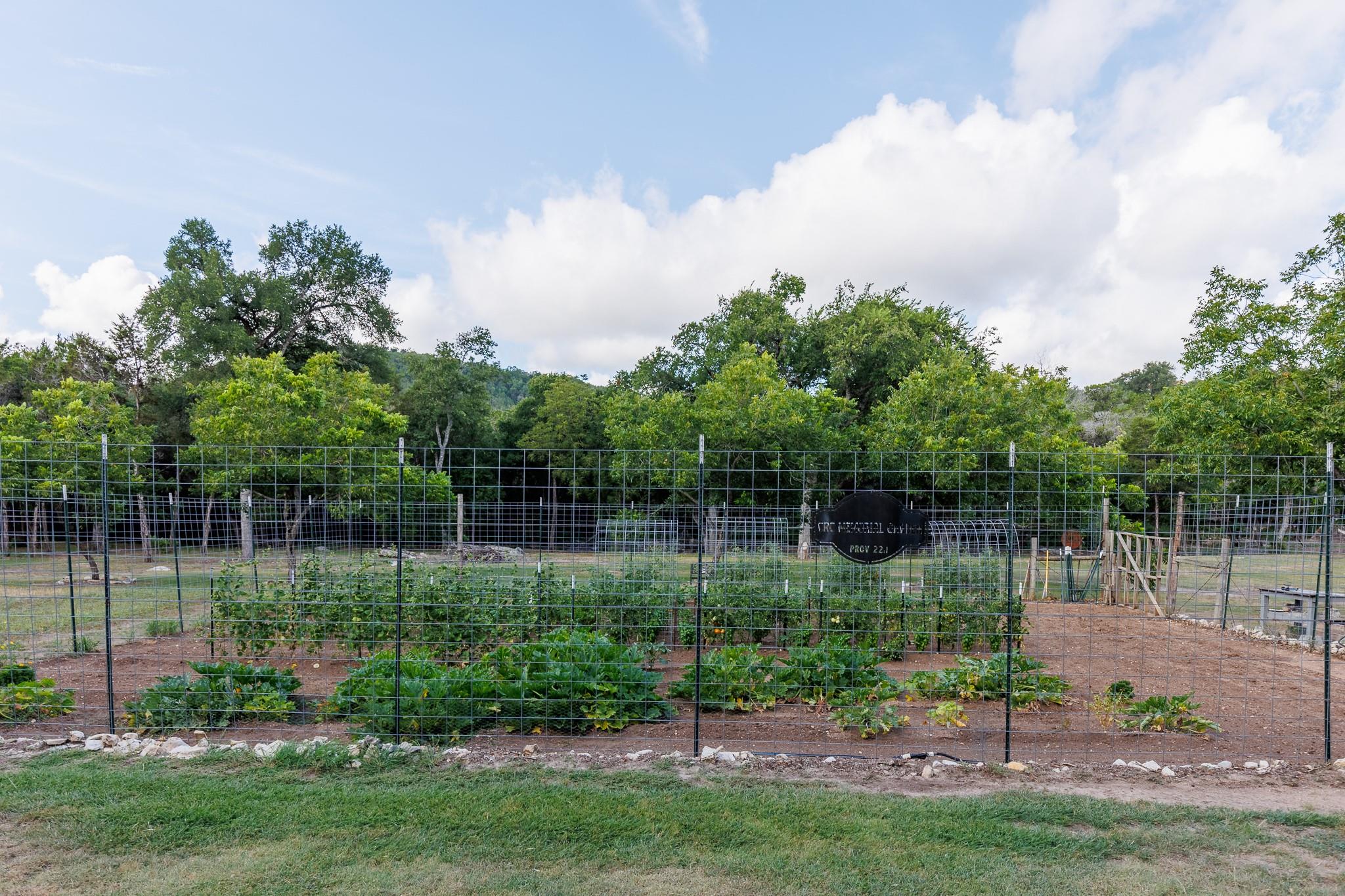 23642 & 23644 Nameless Rd, Leander, TX 78641