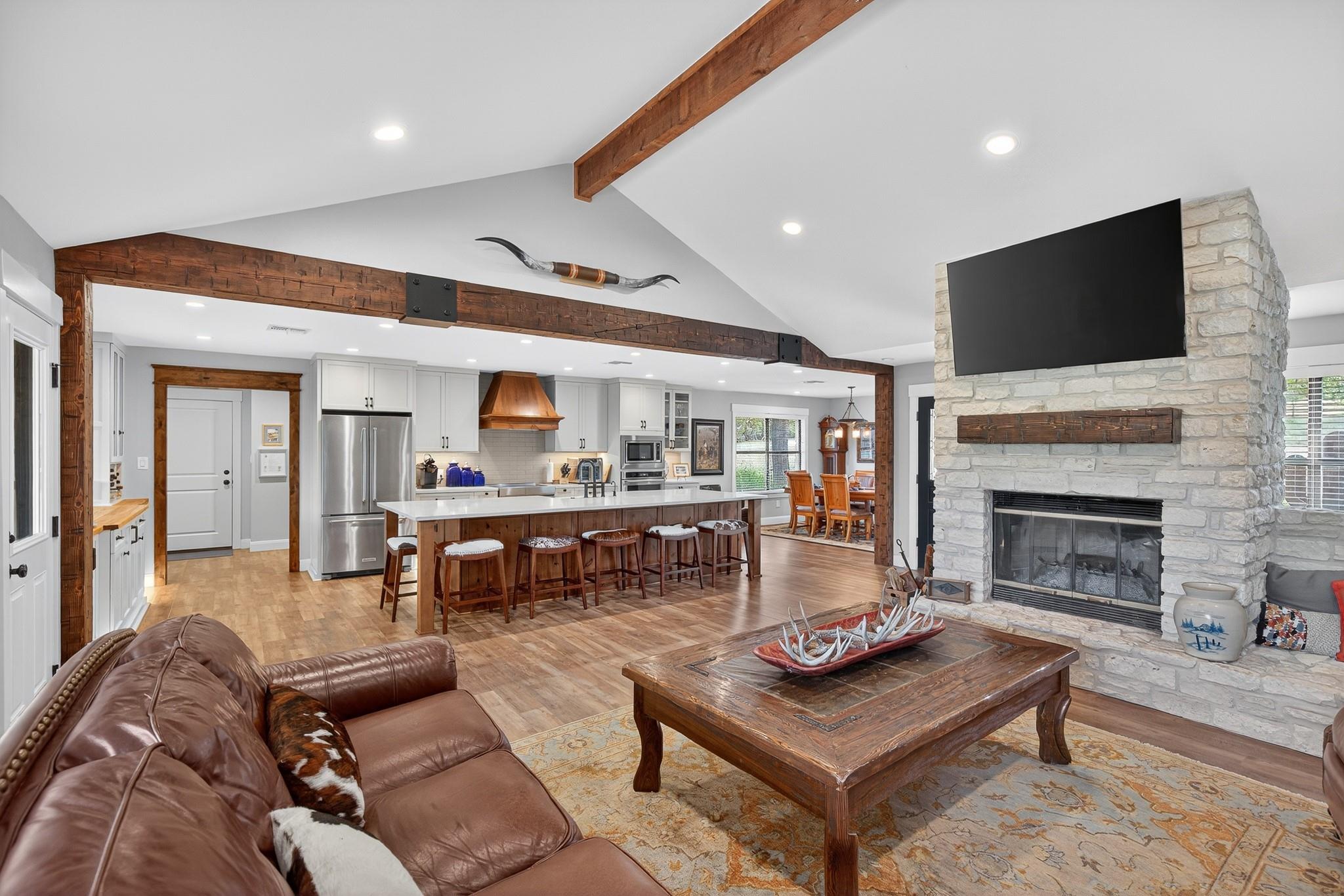 23642 & 23644 Nameless Rd, Leander, TX 78641