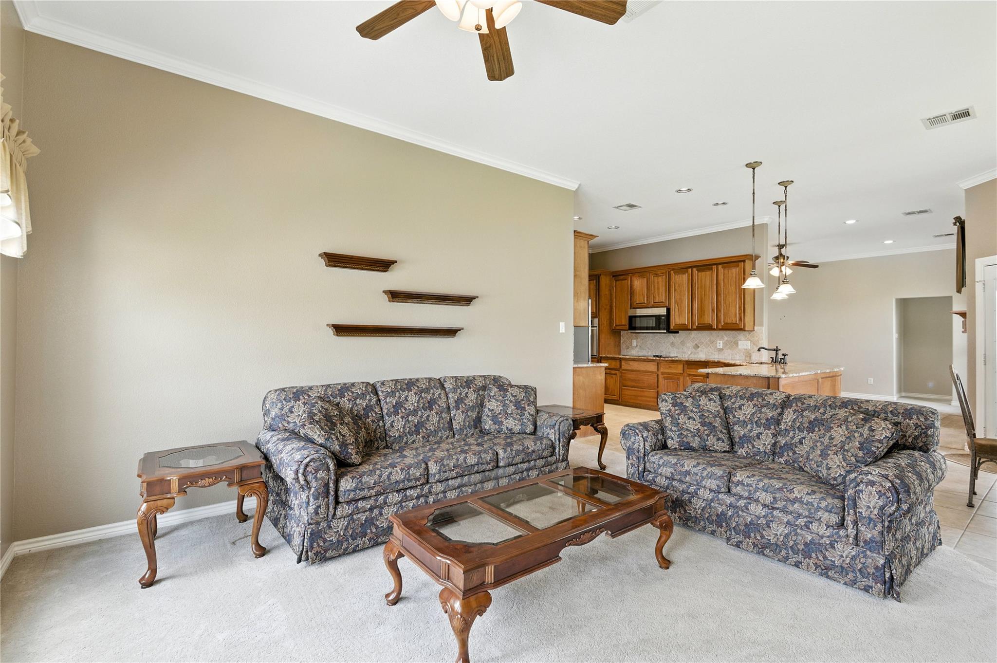 100 Davis Ct, Thorndale, TX 76577