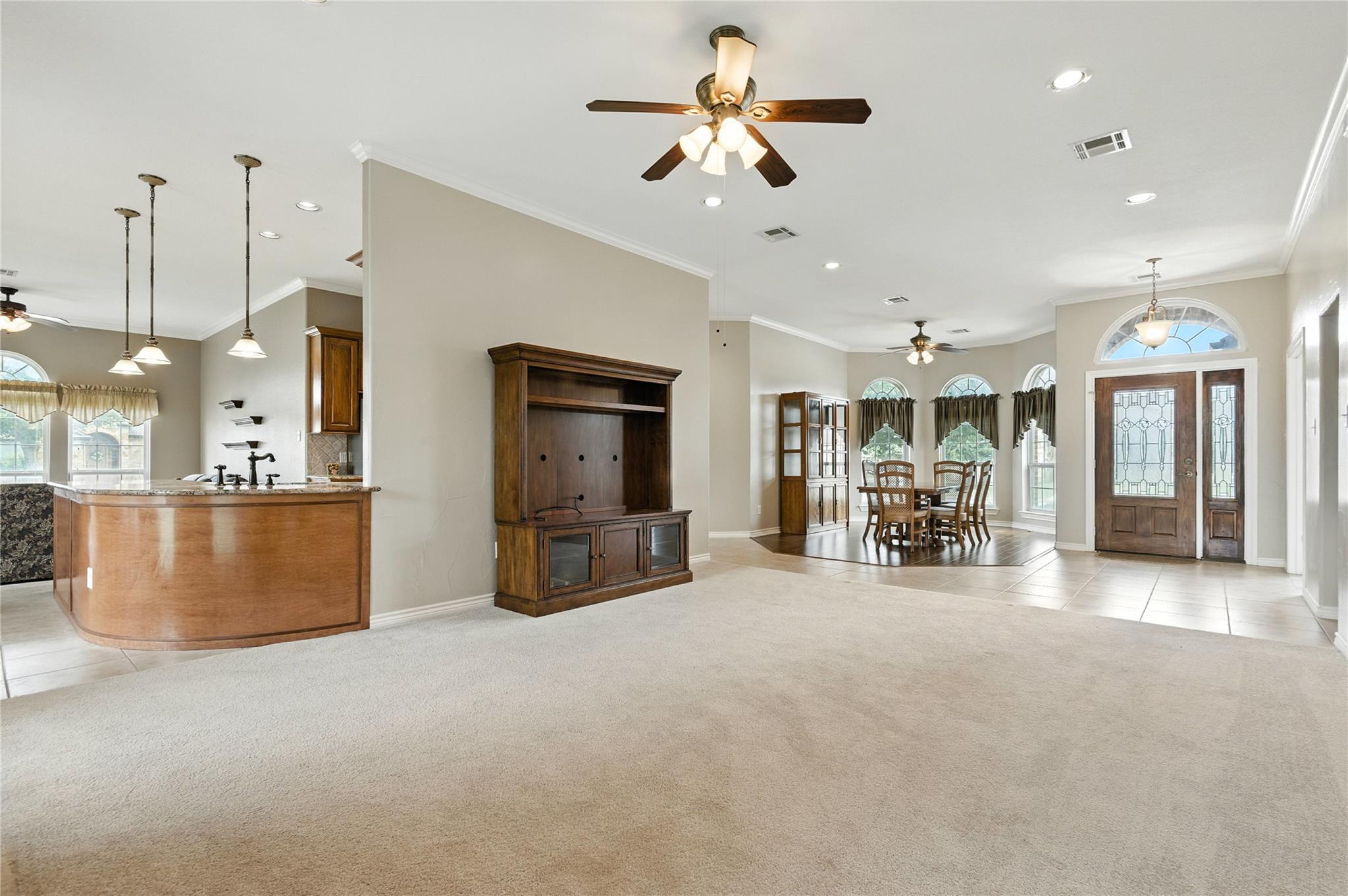 100 Davis Ct, Thorndale, TX 76577