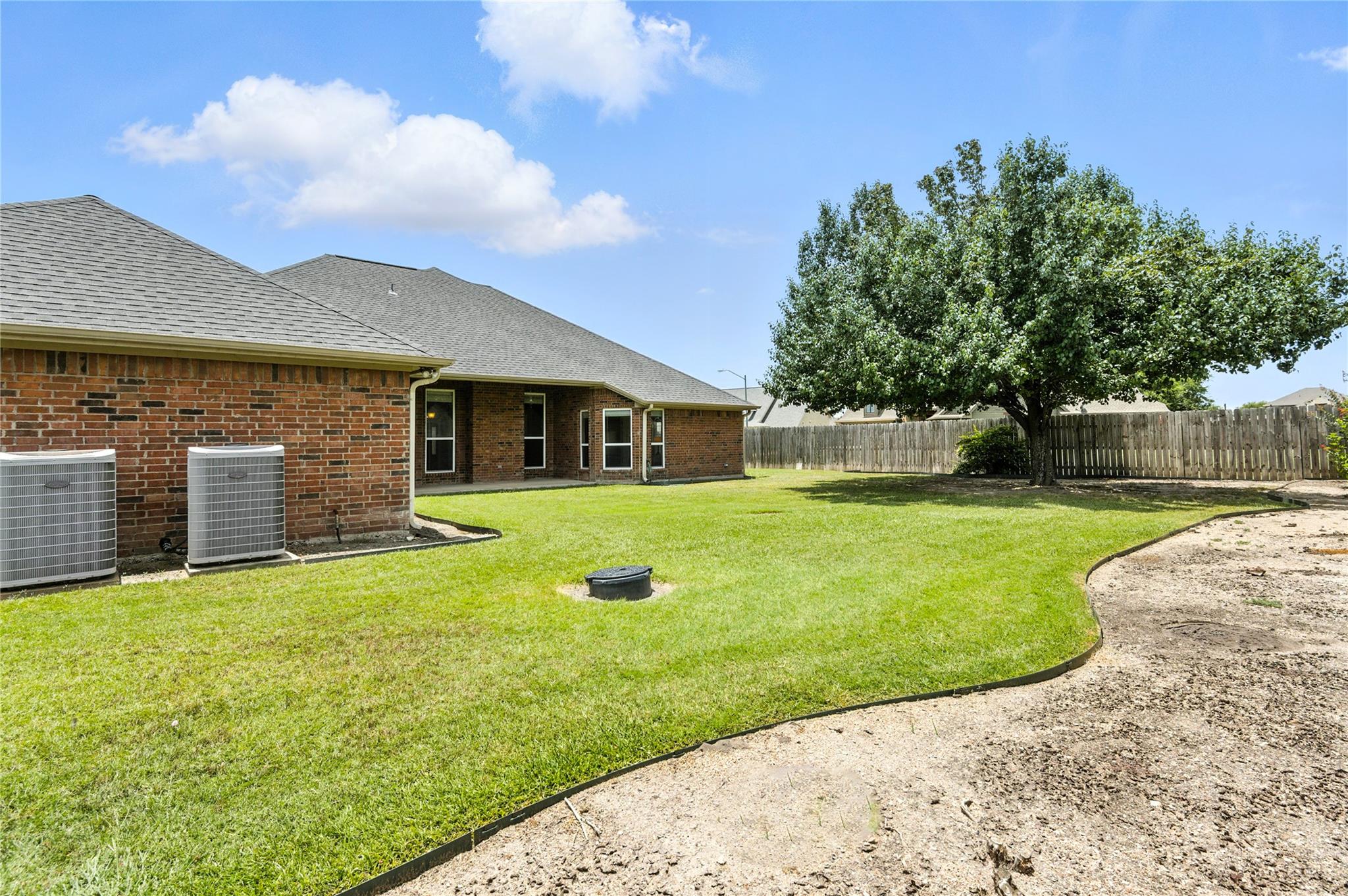 100 Davis Ct, Thorndale, TX 76577