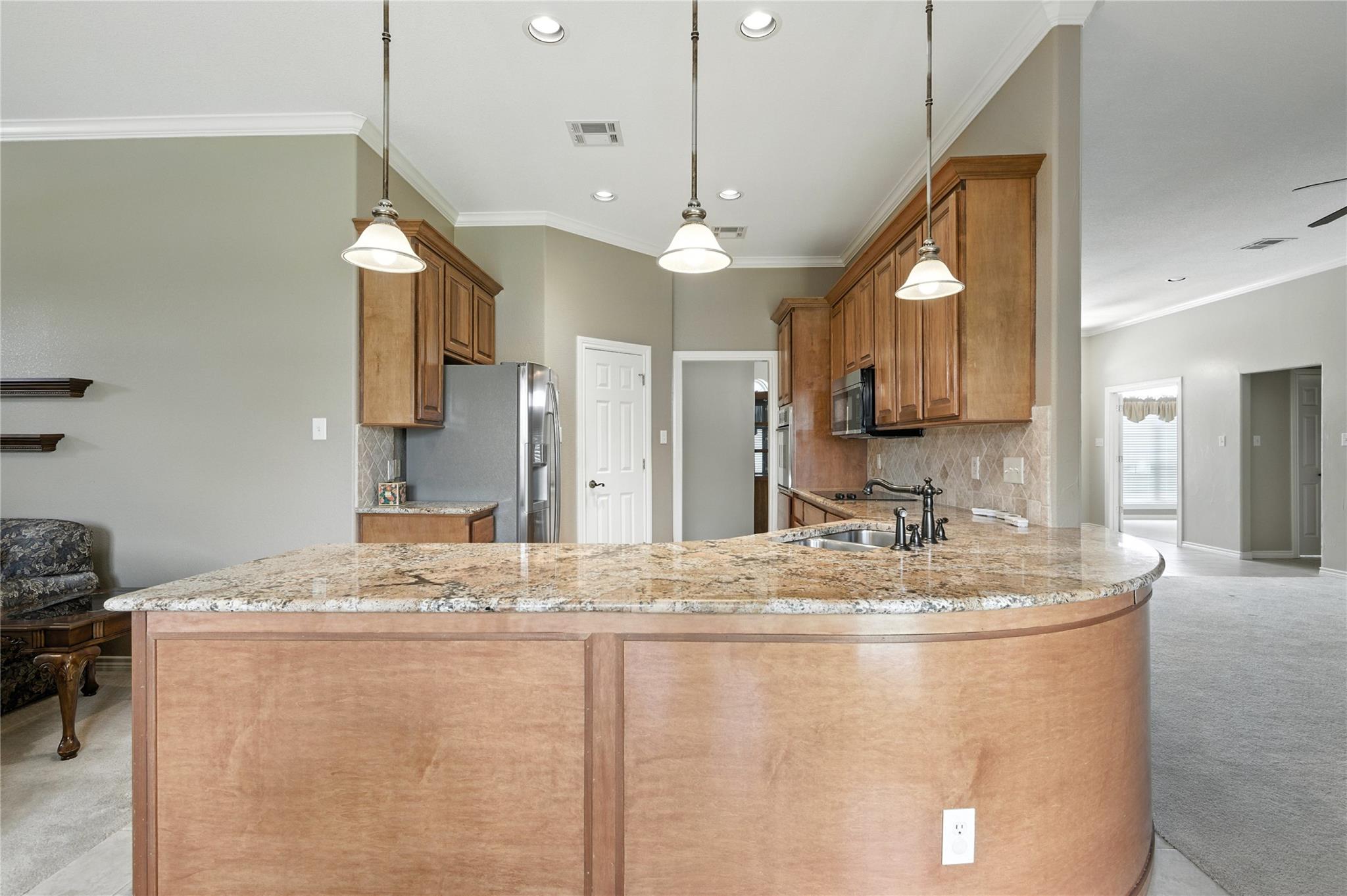 100 Davis Ct, Thorndale, TX 76577