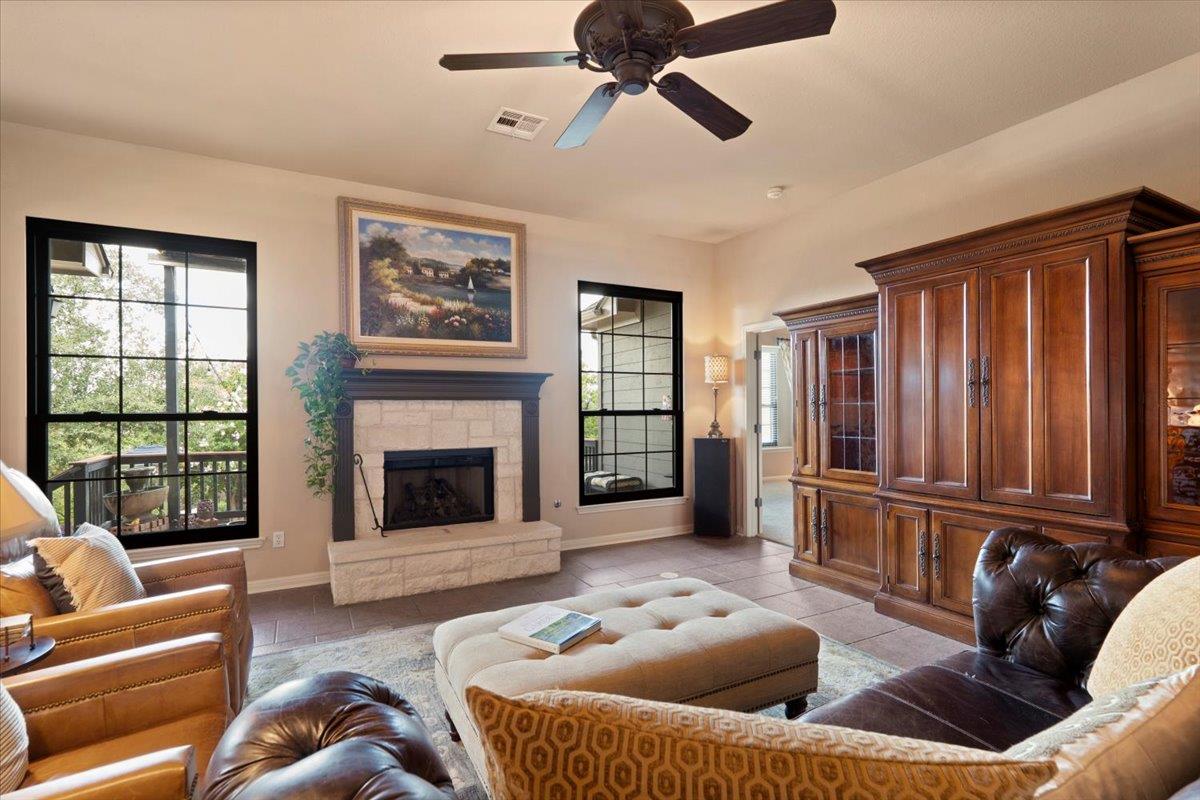 7600 Covered Bridge Dr, Austin, TX 78736
