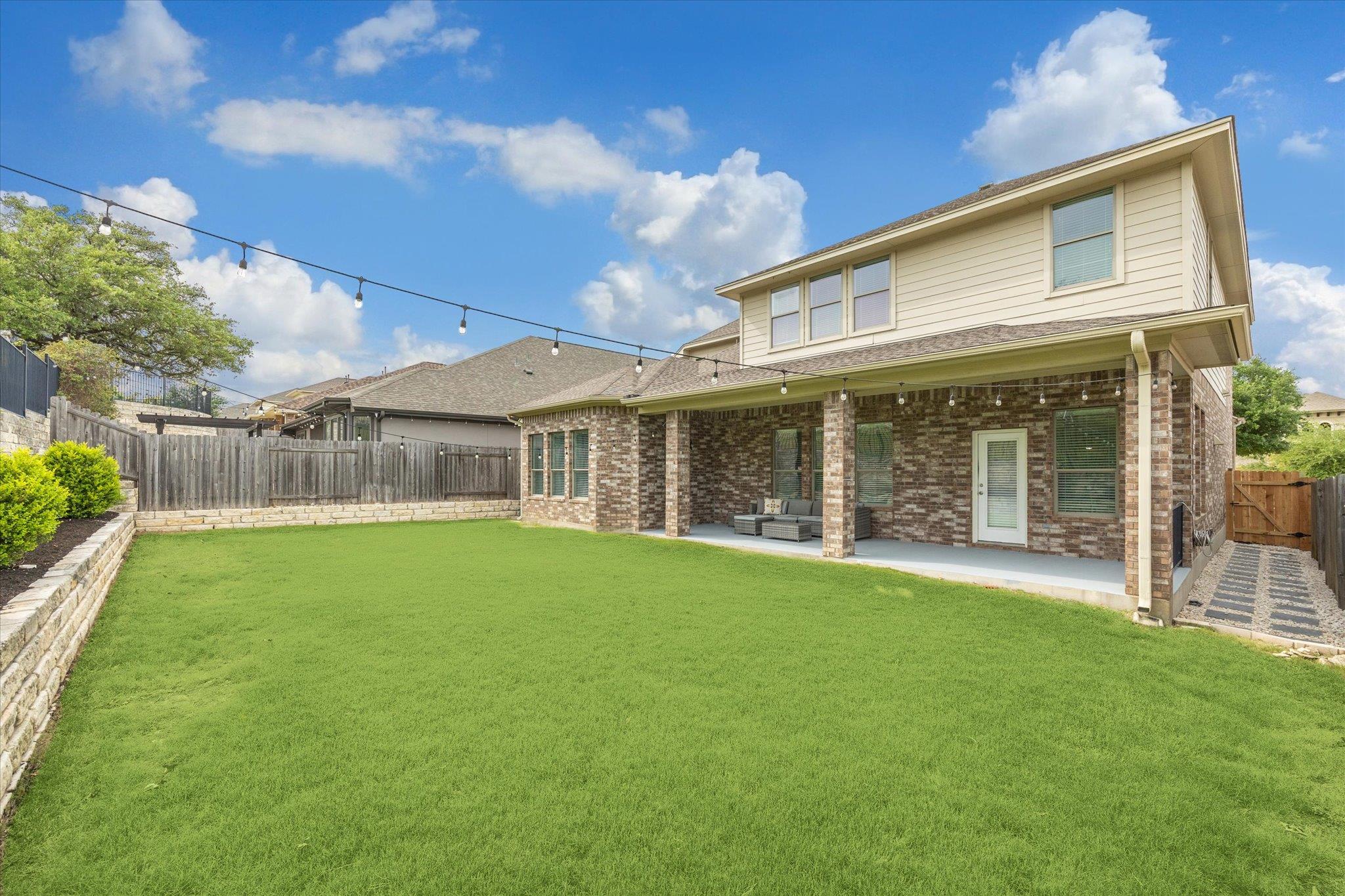 2216 Lookout Knoll Dr, Leander, TX 78641