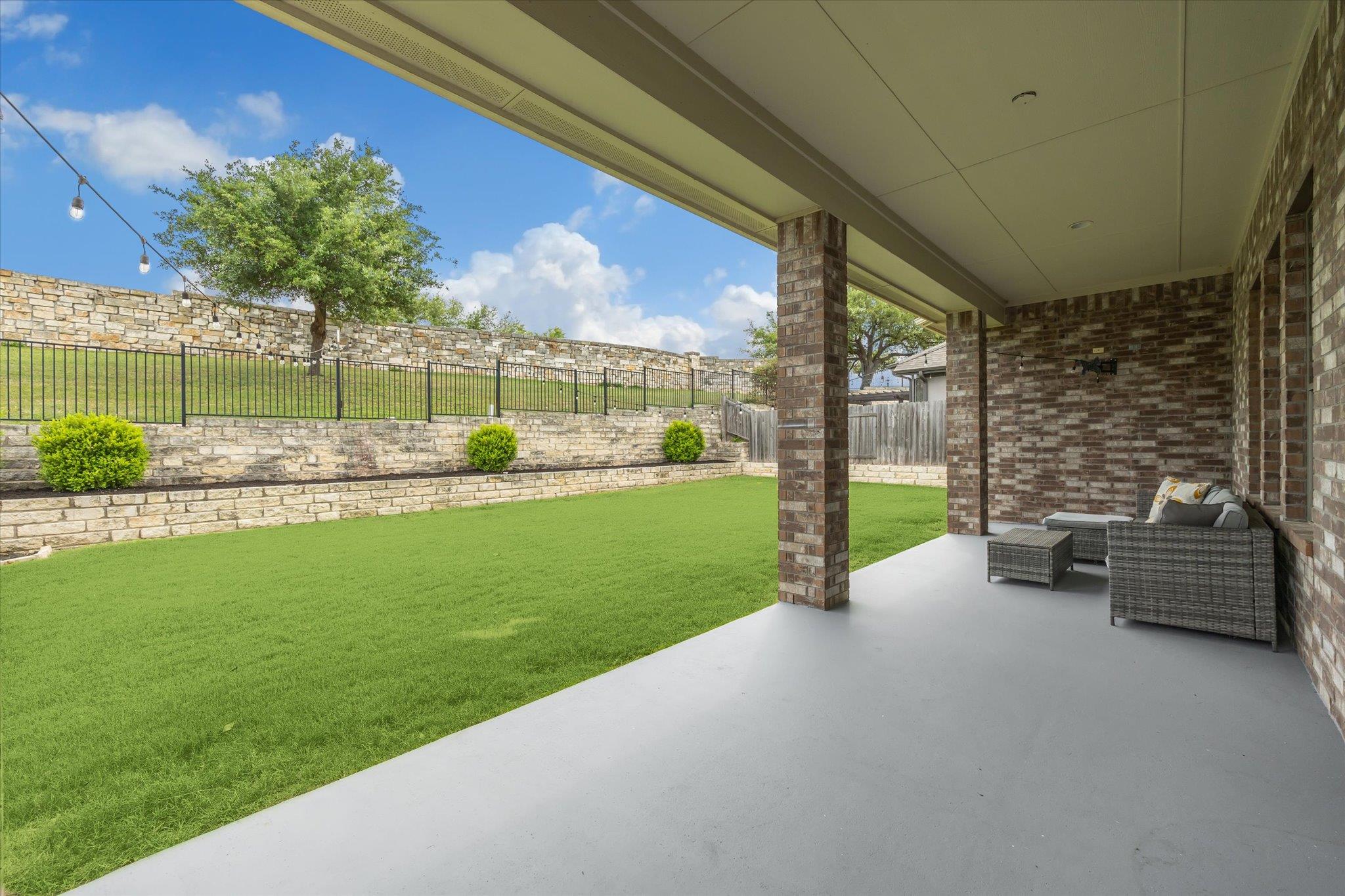 2216 Lookout Knoll Dr, Leander, TX 78641