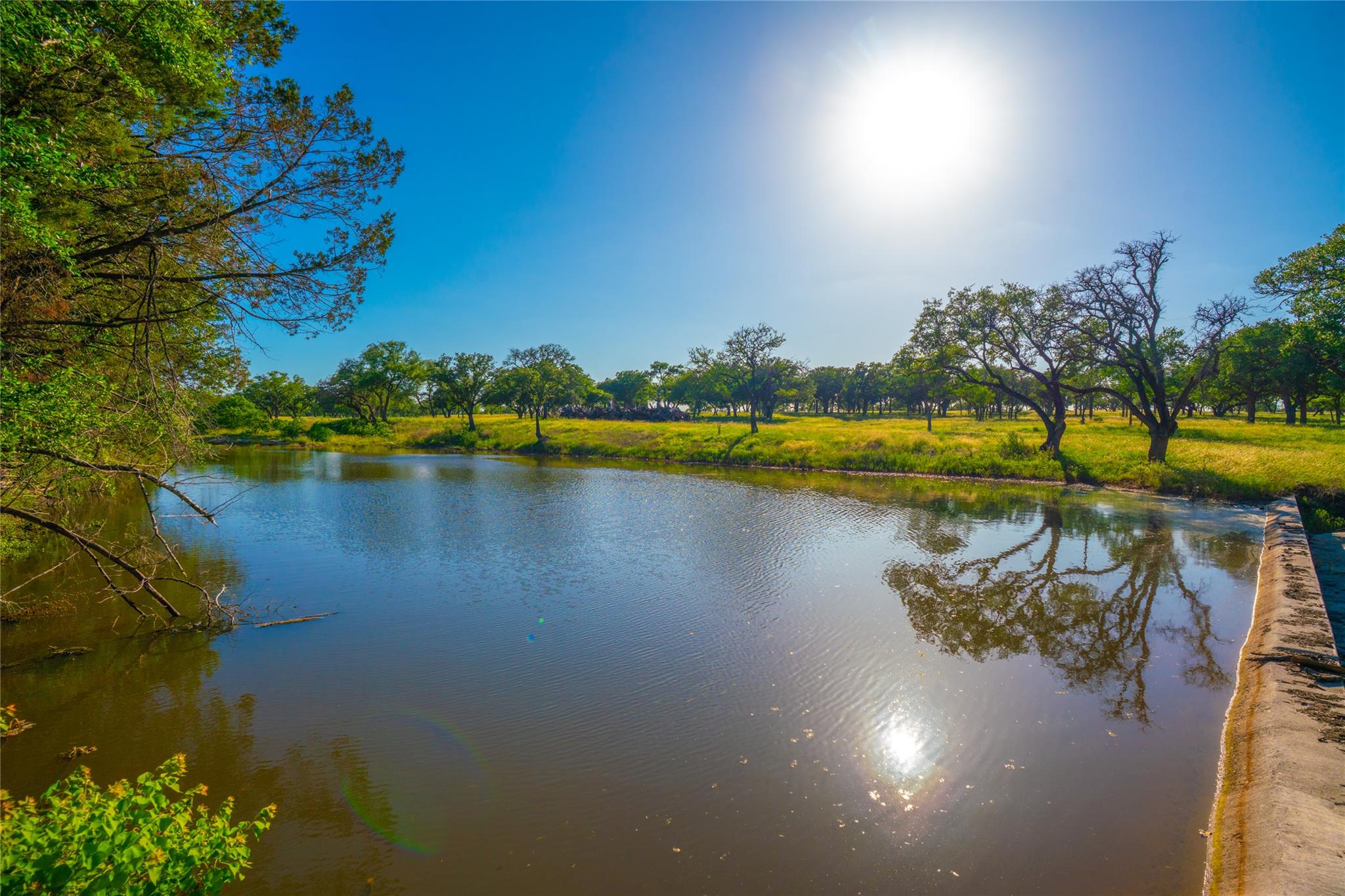 000 Rocky Creek Rnch, Johnson City, TX 78636