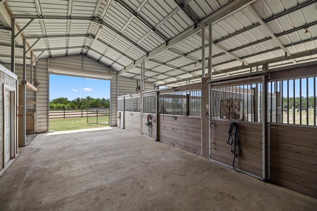 215 Mesa Vista Dr, Leander, TX 78641