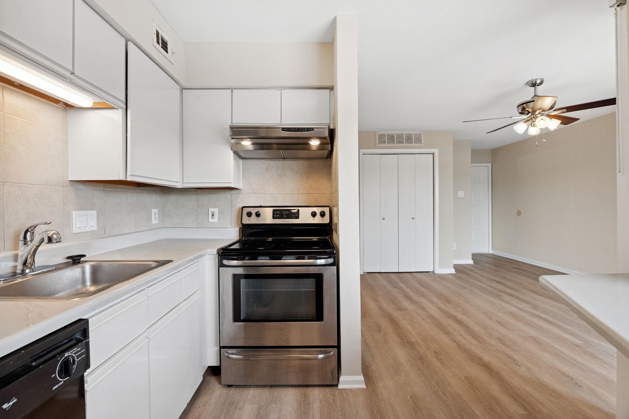 1840 Burton Dr # 155, Austin, TX 78741