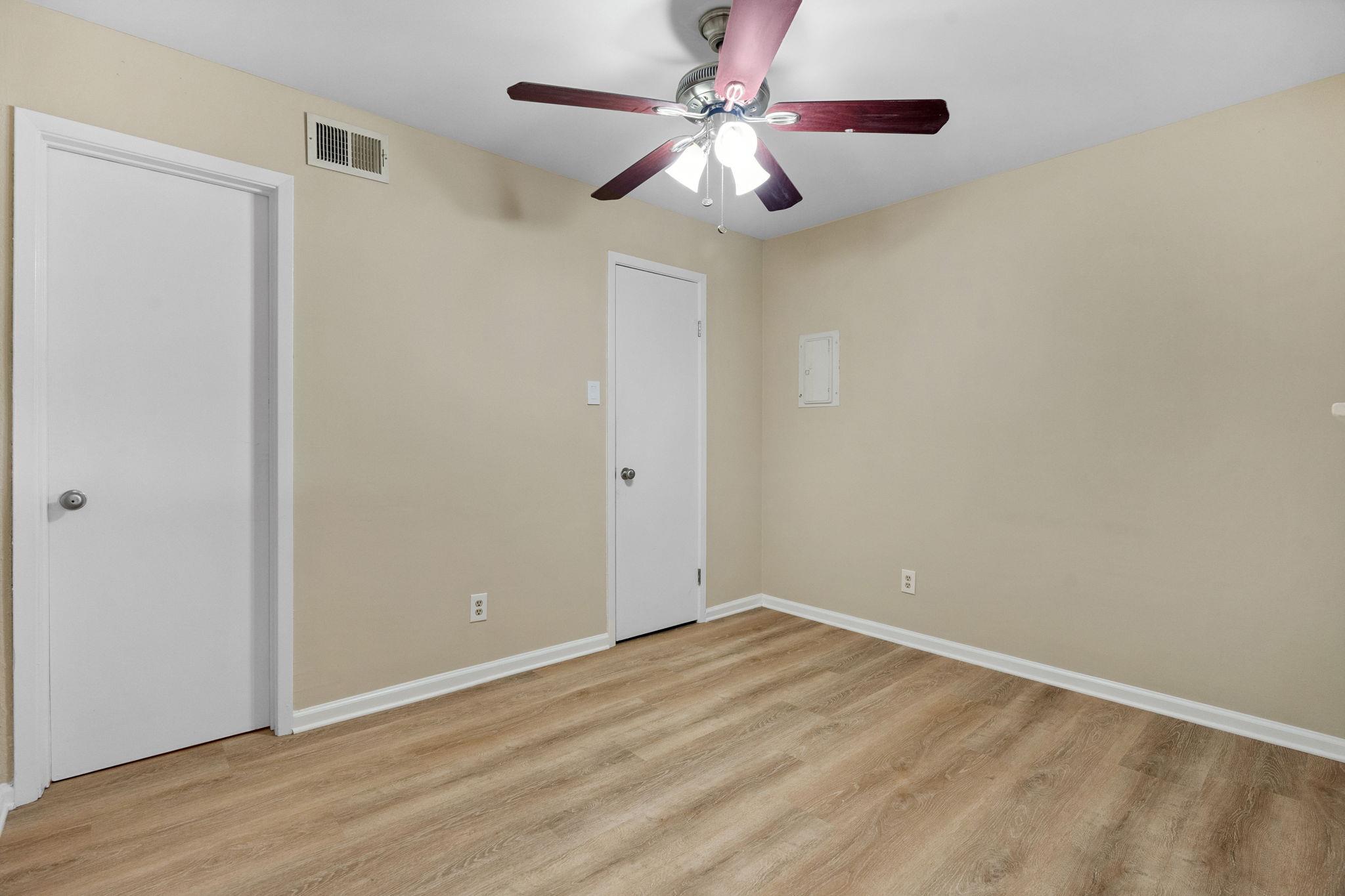 1840 Burton Dr # 155, Austin, TX 78741