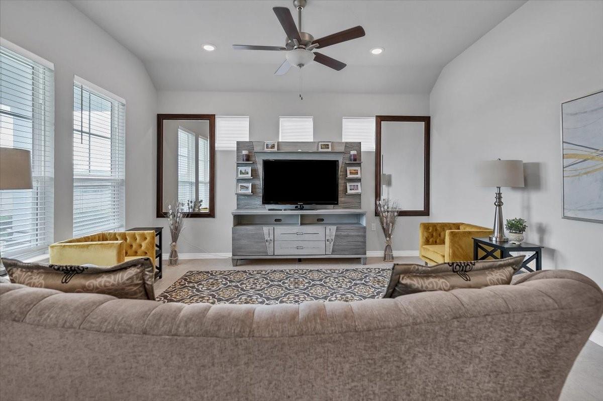 125 Harborside Dr # 102, San Marcos, TX 78666