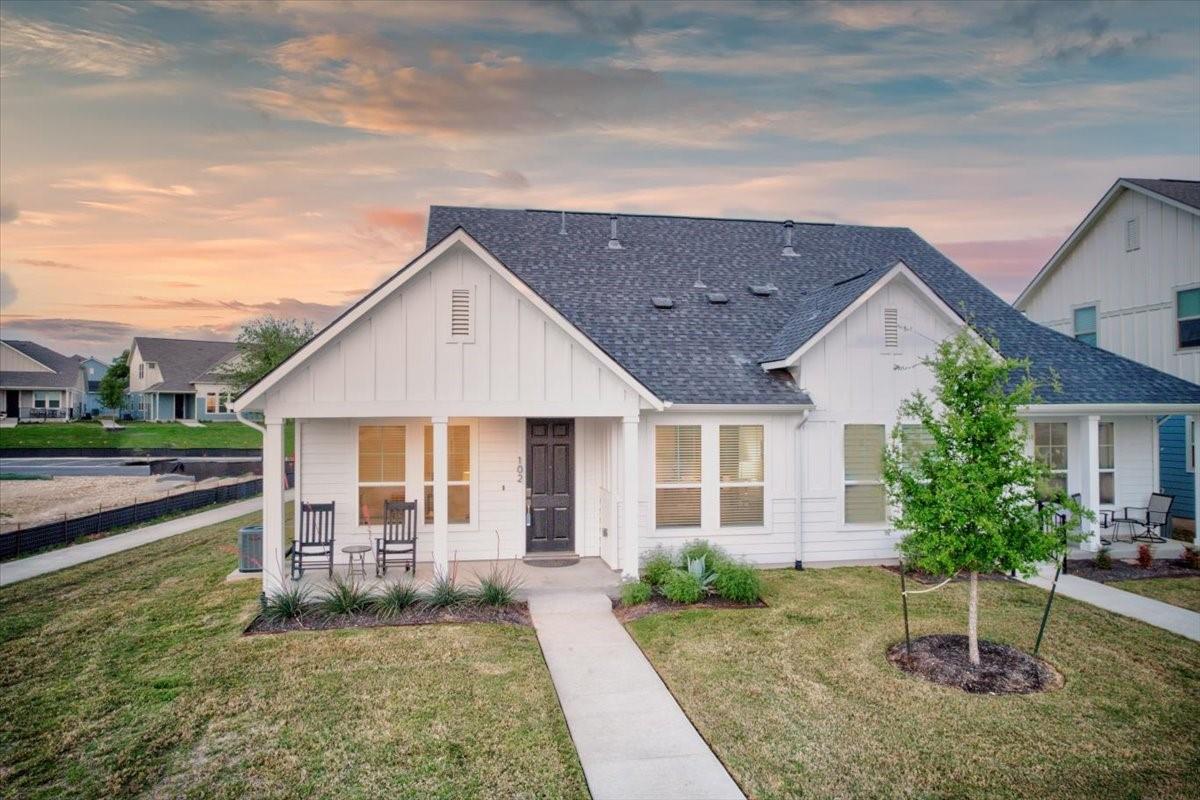 125 Harborside Dr # 102, San Marcos, TX 78666
