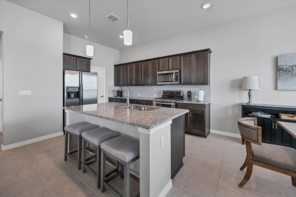 125 Harborside Dr # 102, San Marcos, TX 78666