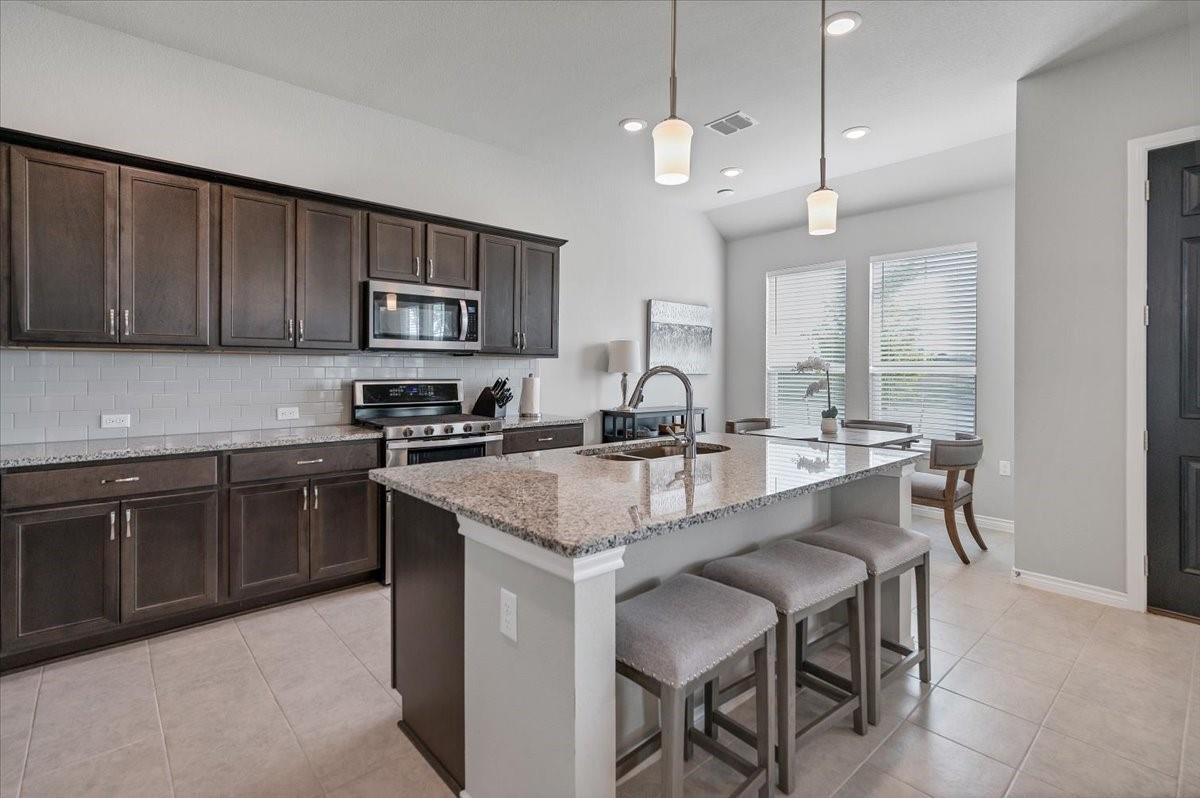 125 Harborside Dr # 102, San Marcos, TX 78666