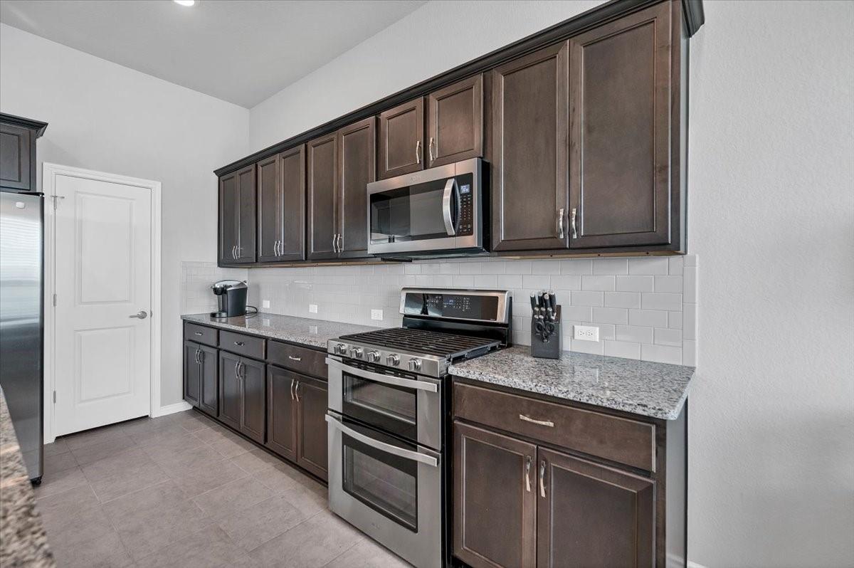 125 Harborside Dr # 102, San Marcos, TX 78666