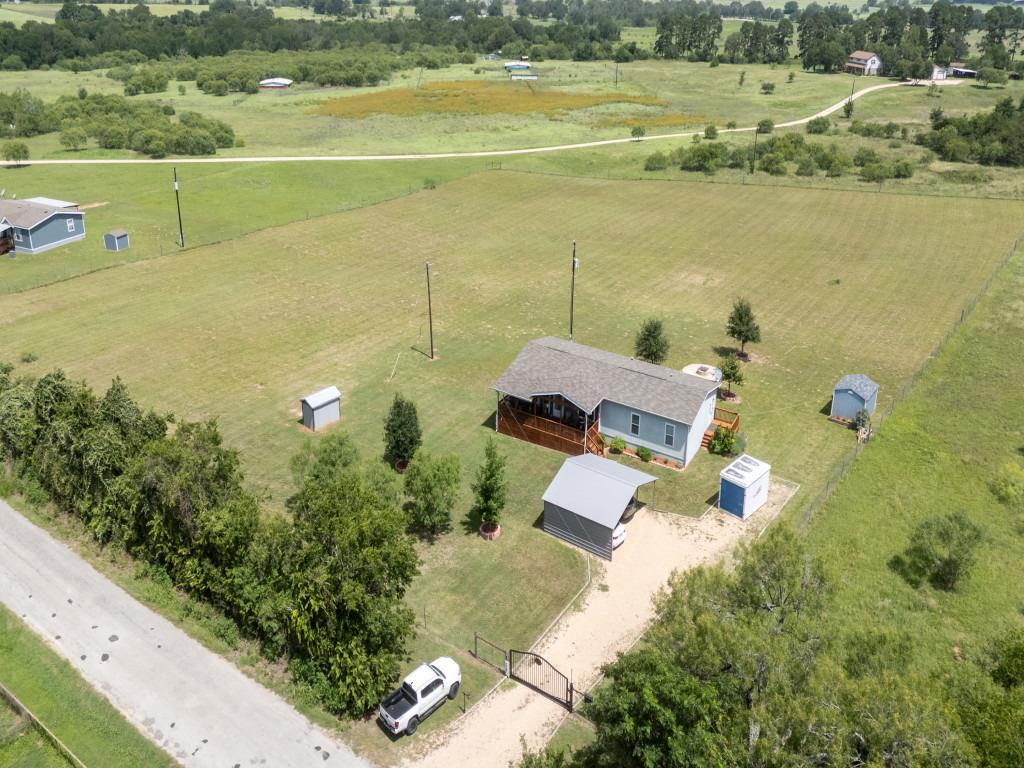 4220 Old McMahan Rd, Lockhart, TX 78644