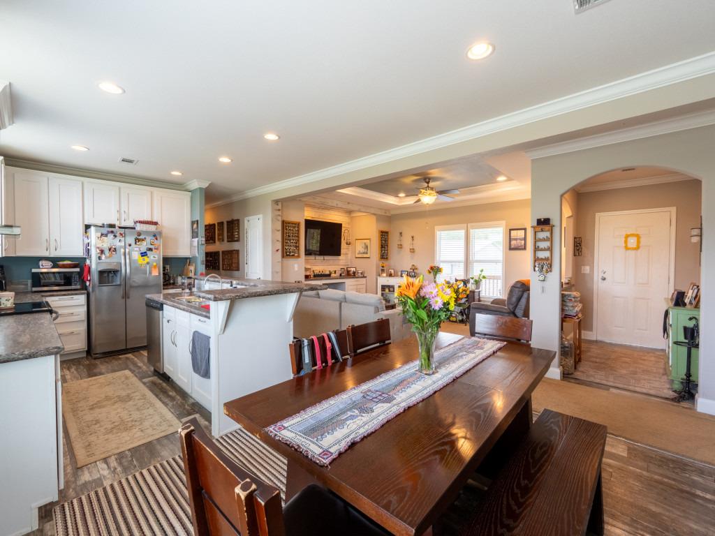 4220 Old McMahan Rd, Lockhart, TX 78644