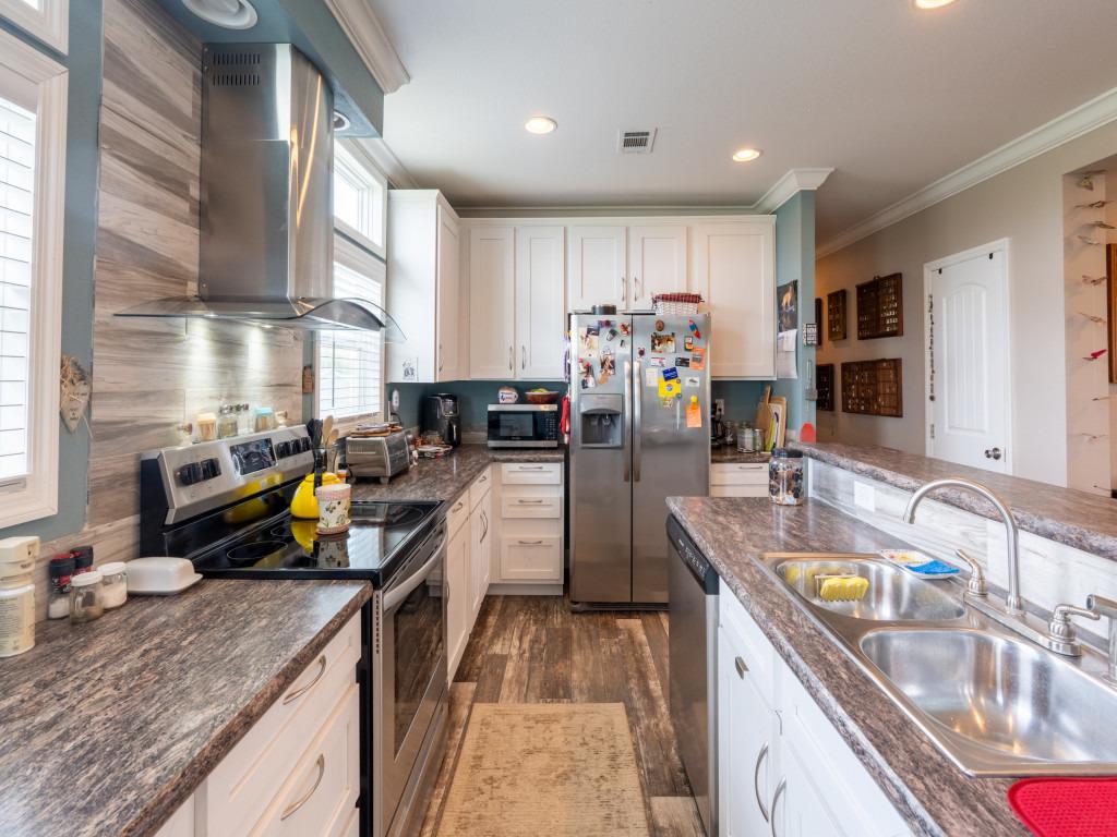 4220 Old McMahan Rd, Lockhart, TX 78644
