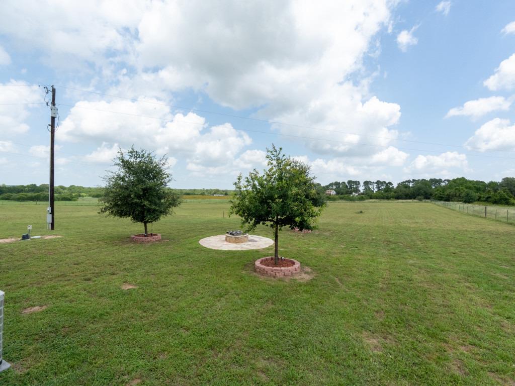4220 Old McMahan Rd, Lockhart, TX 78644