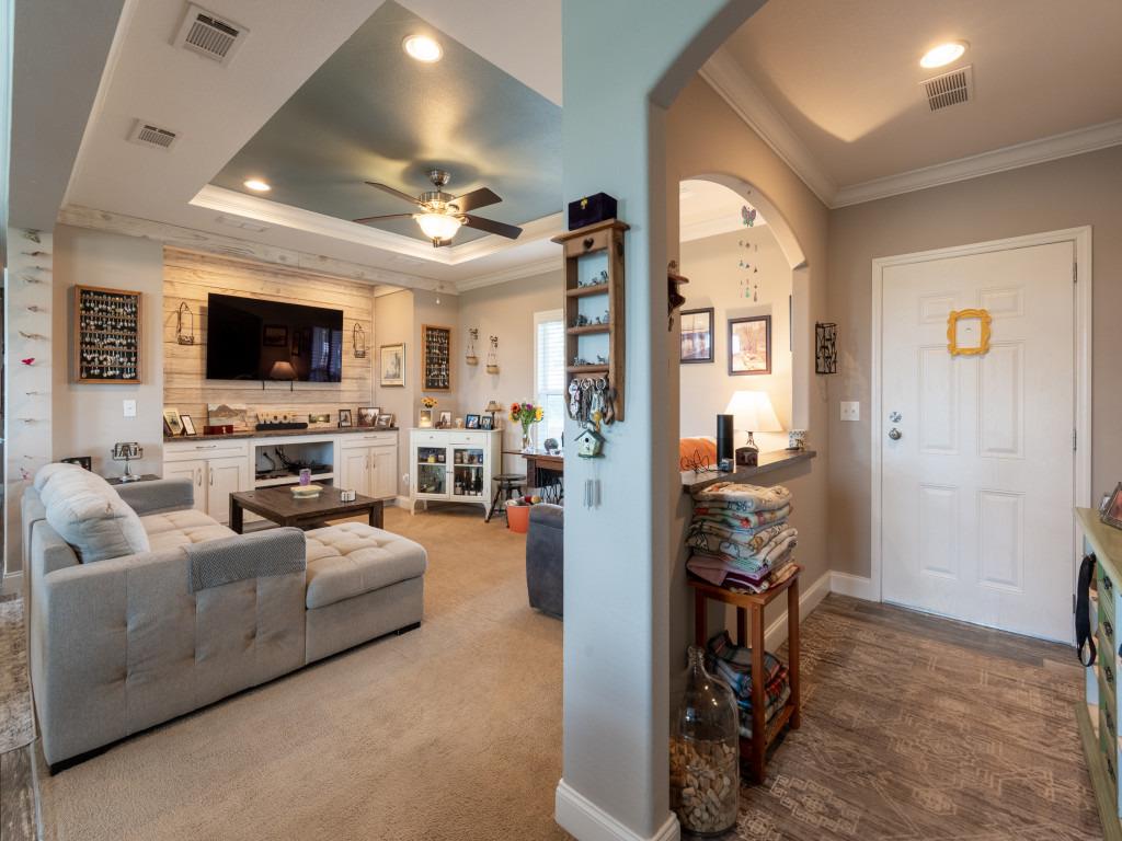 4220 Old McMahan Rd, Lockhart, TX 78644