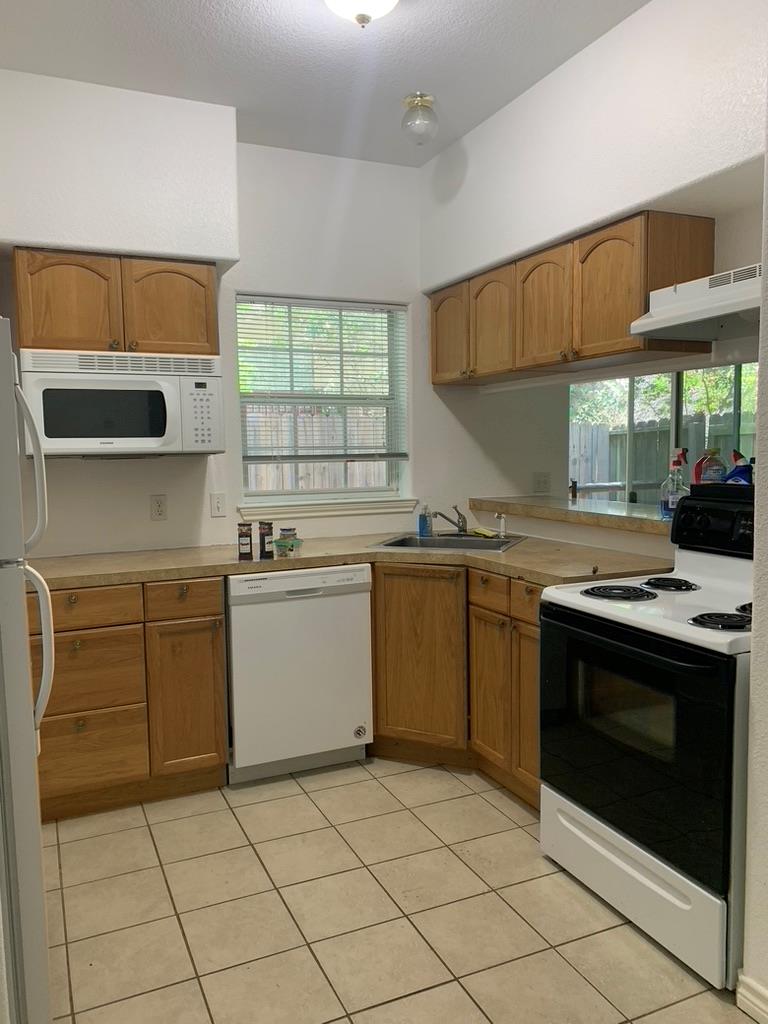 Bastrop, TX 78602