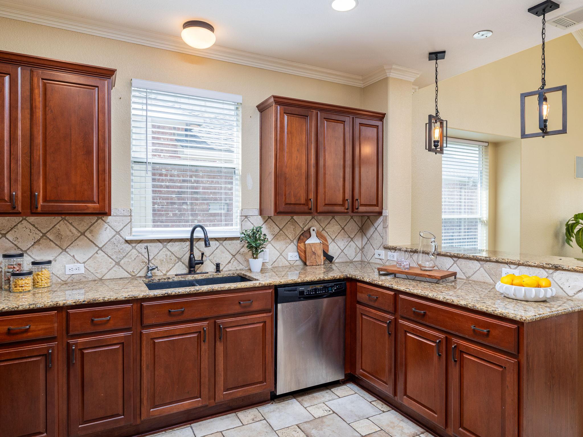 1616 Hidden Springs Path, Round Rock, TX 78665