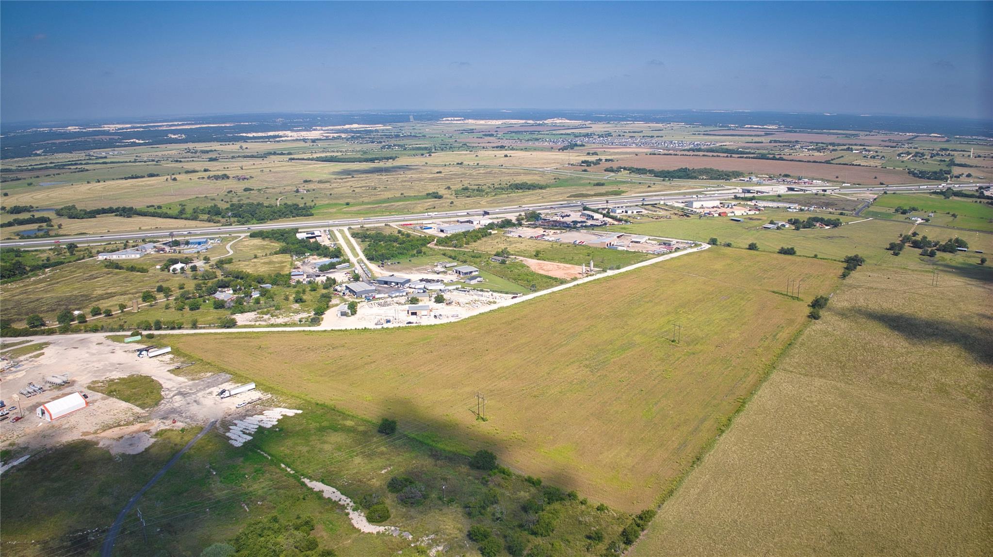 35 IH, Jarrell, TX 76537