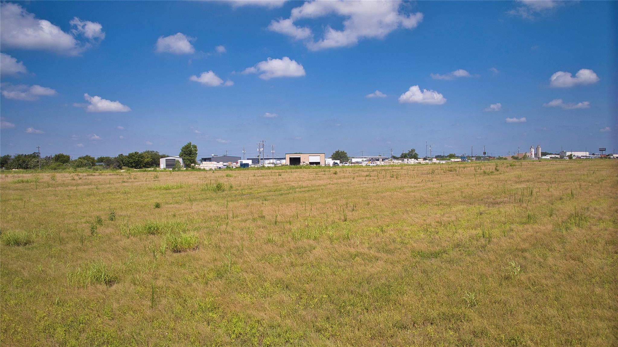 35 IH, Jarrell, TX 76537