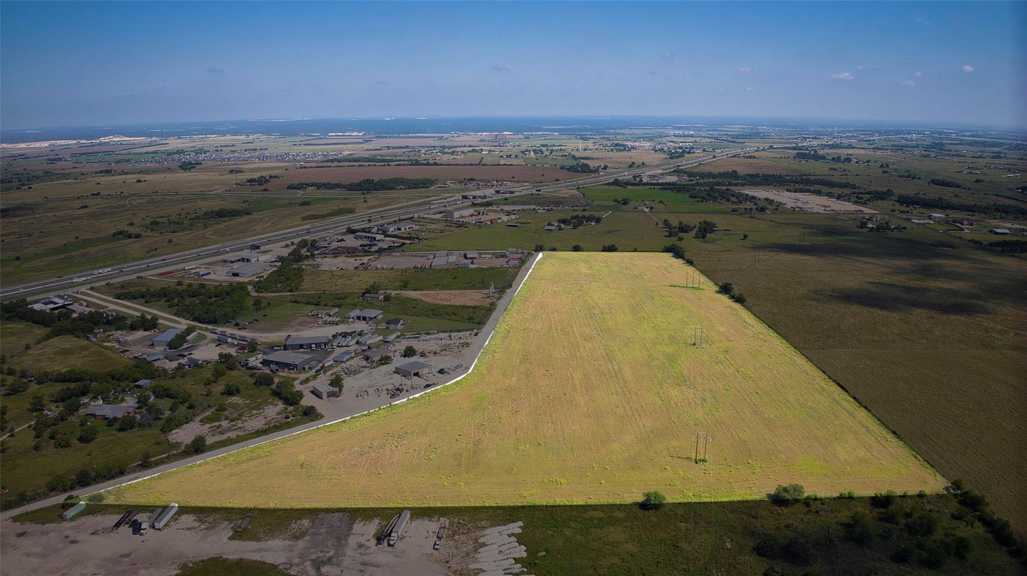 35 IH, Jarrell, TX 76537