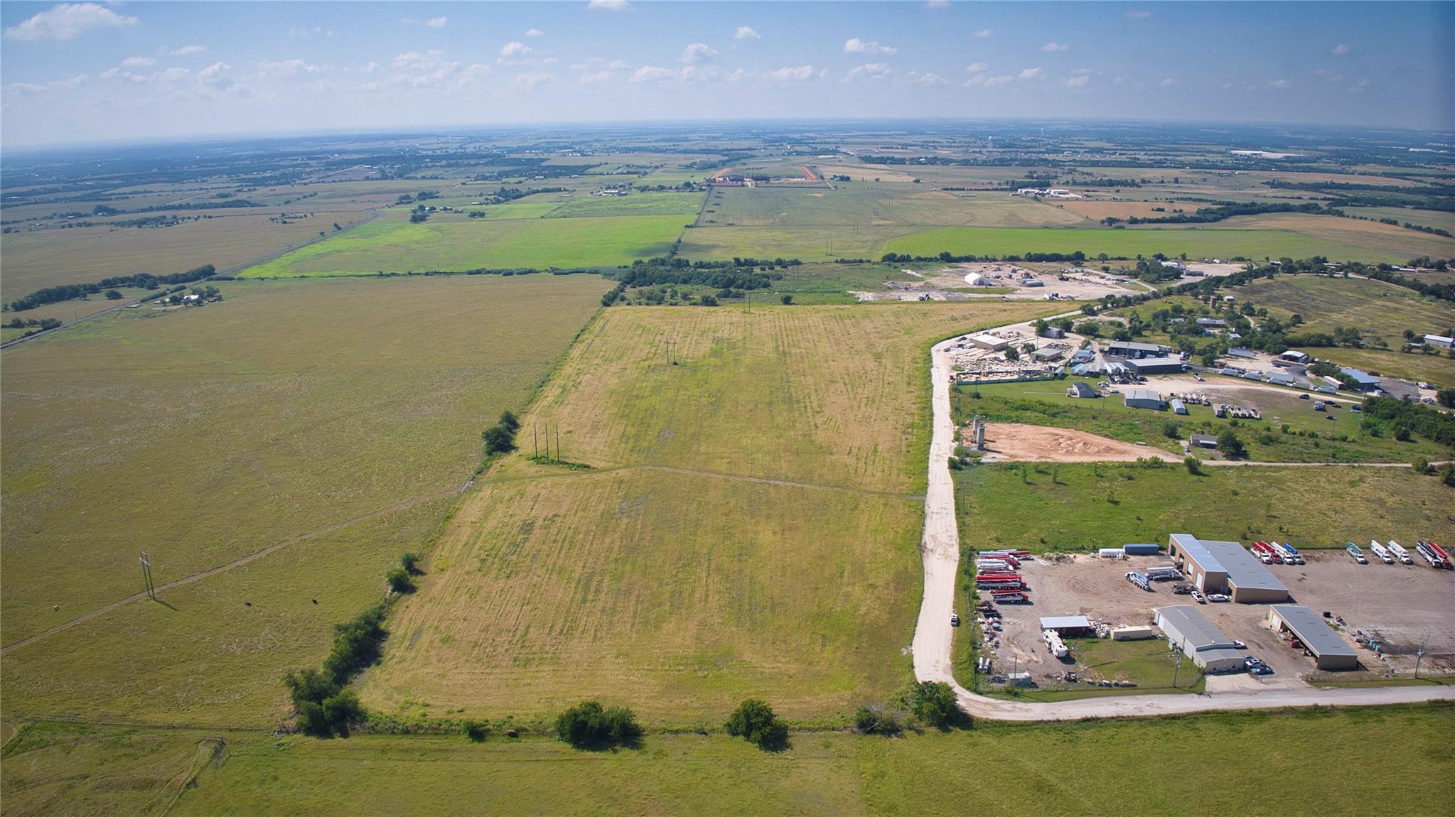 35 IH, Jarrell, TX 76537