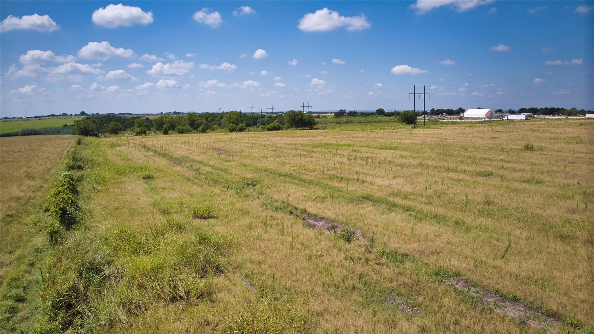 35 IH, Jarrell, TX 76537