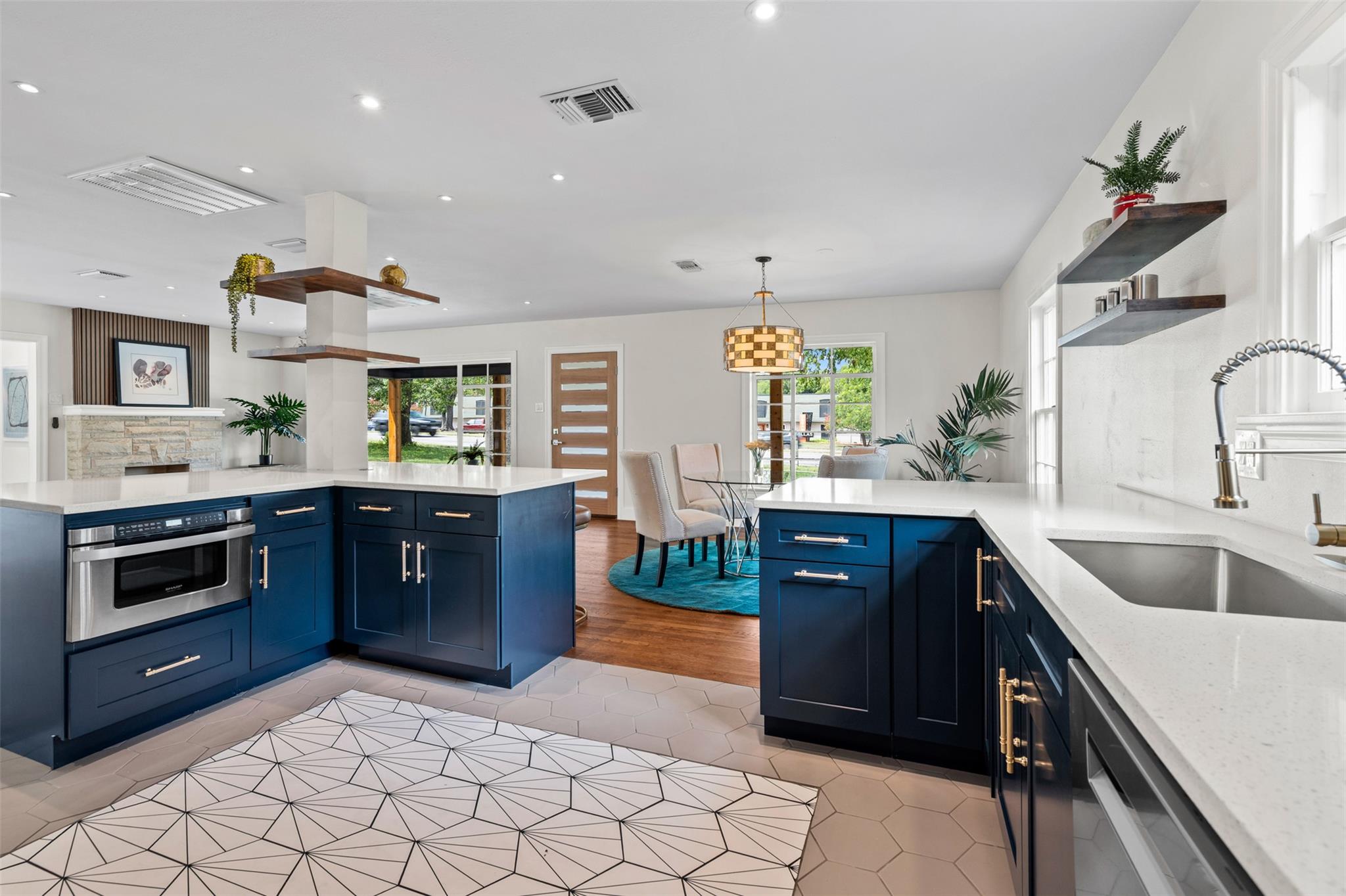 4406 Airport Blvd, Austin, TX 78722