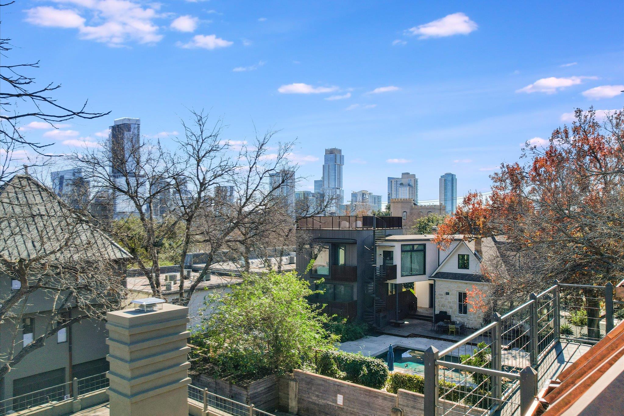 1111 W 12th St # 118, Austin, TX 78703
