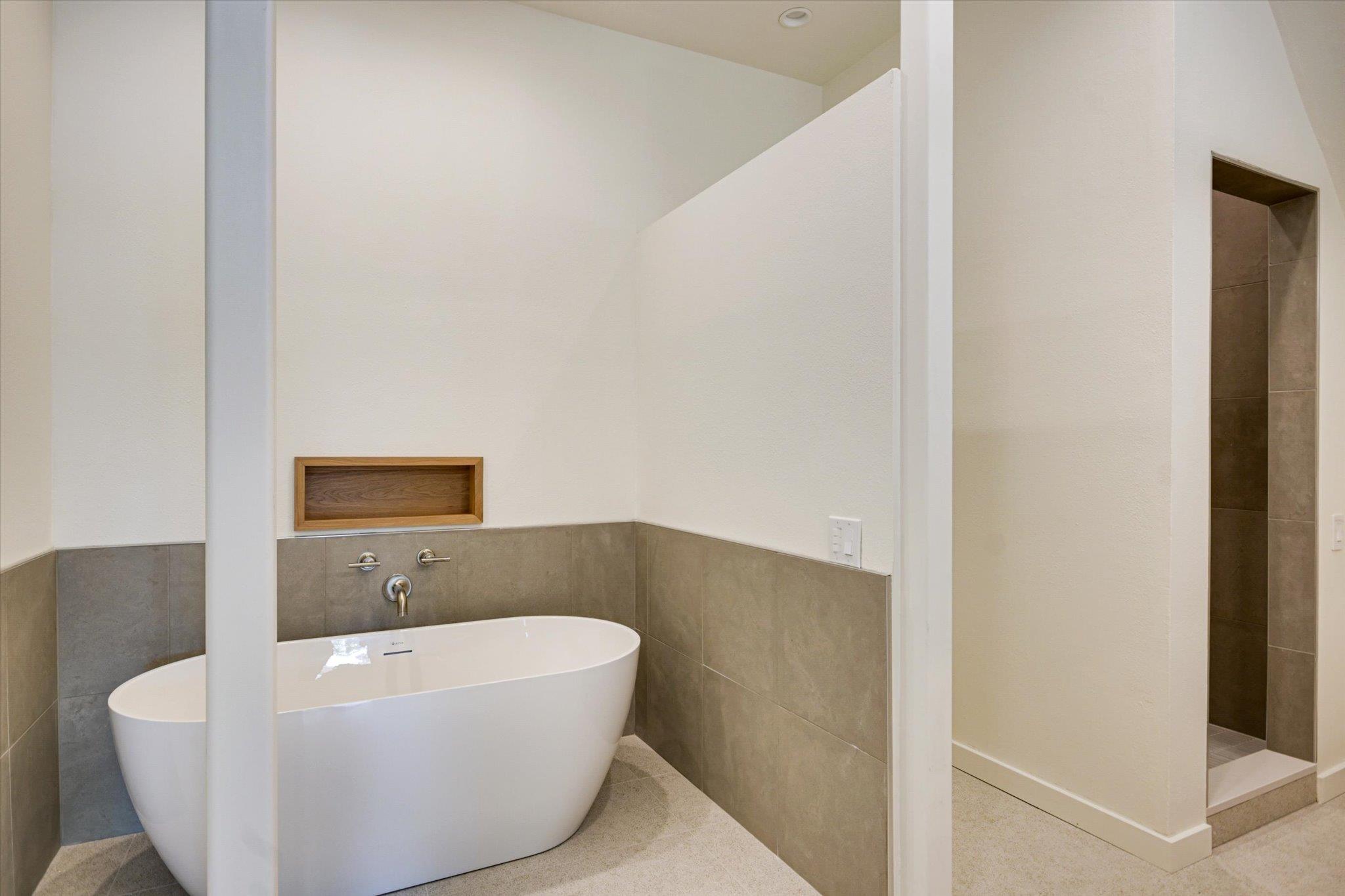 1111 W 12th St # 118, Austin, TX 78703