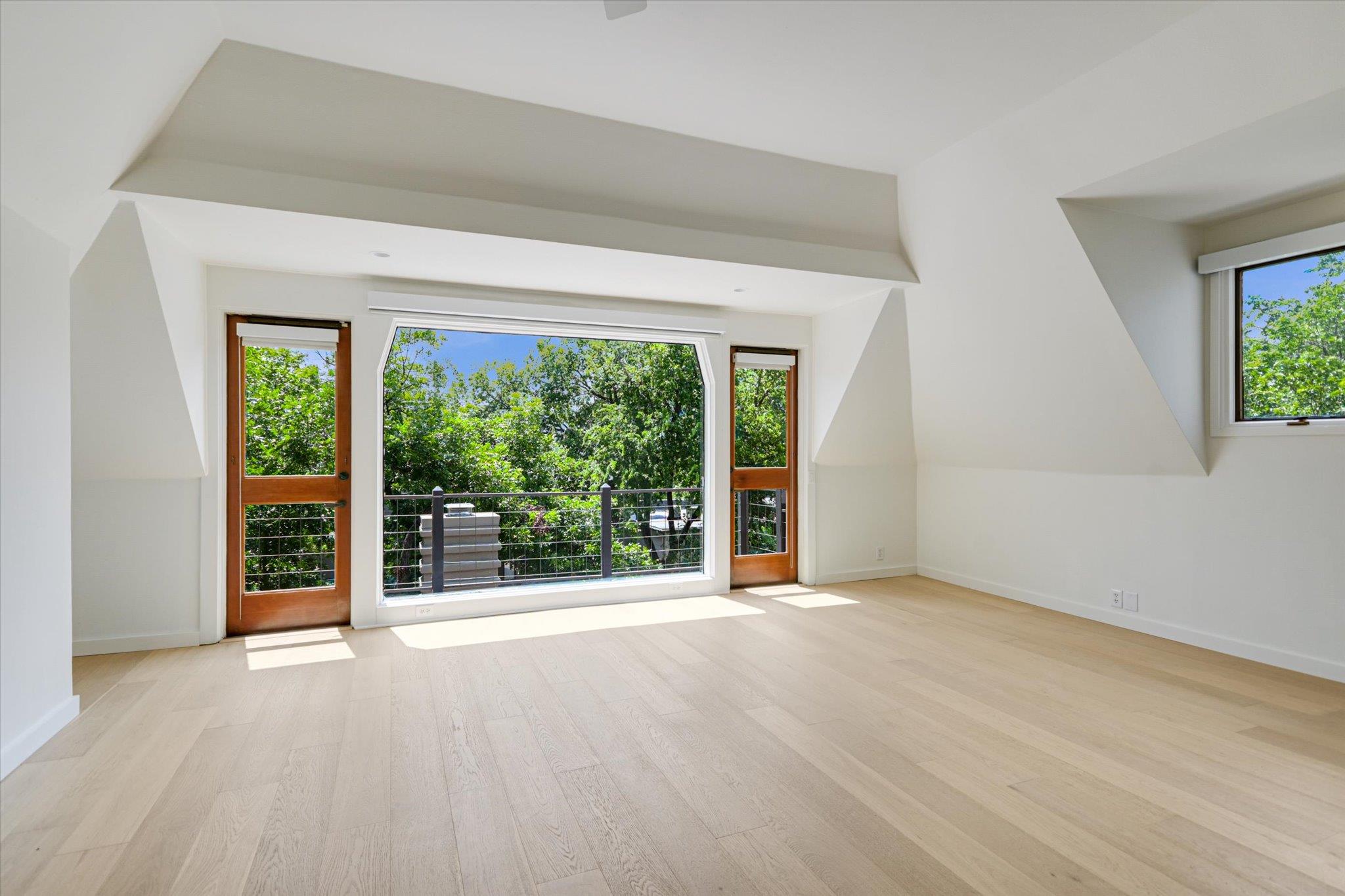 1111 W 12th St # 118, Austin, TX 78703