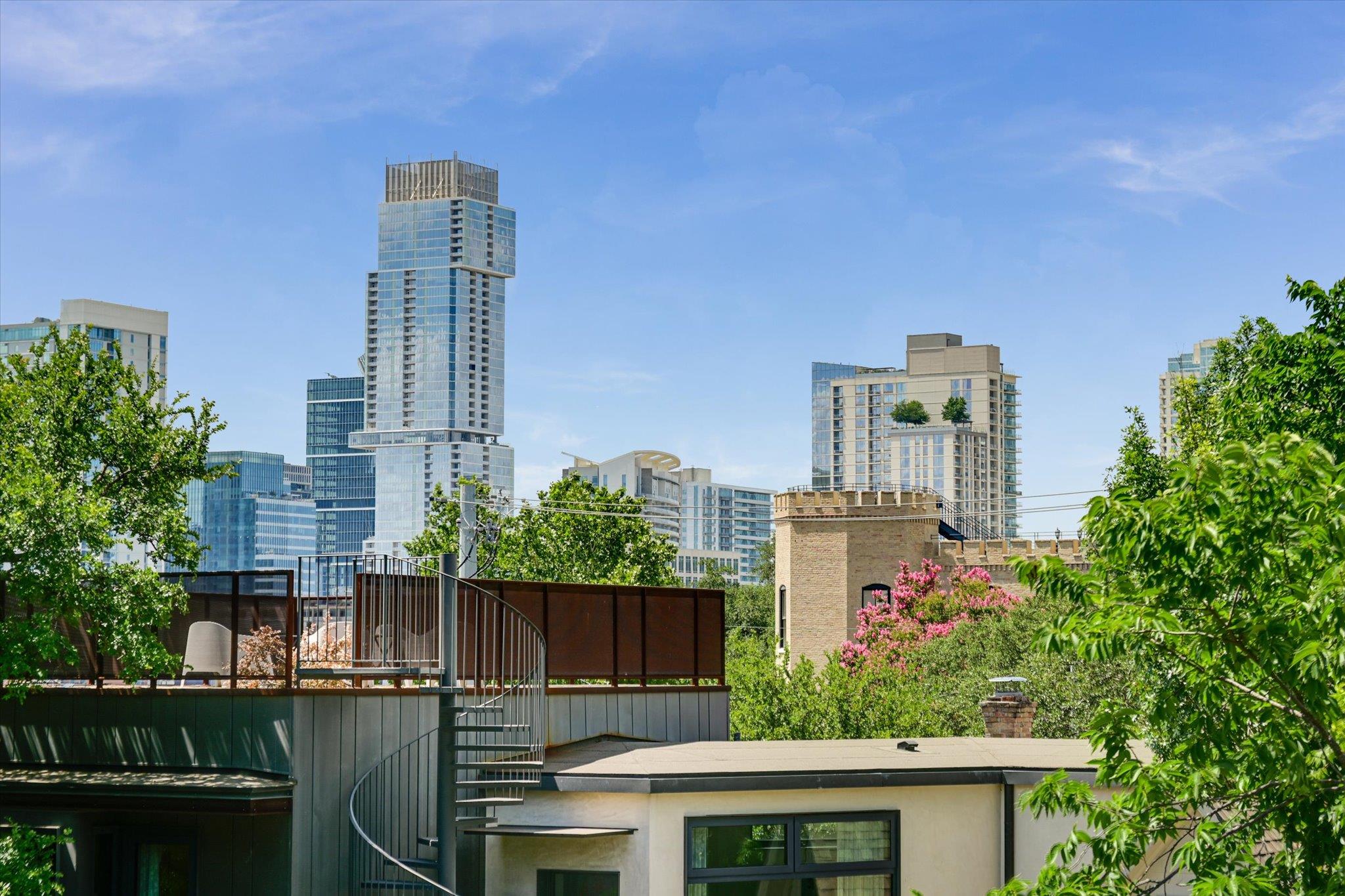 1111 W 12th St # 118, Austin, TX 78703
