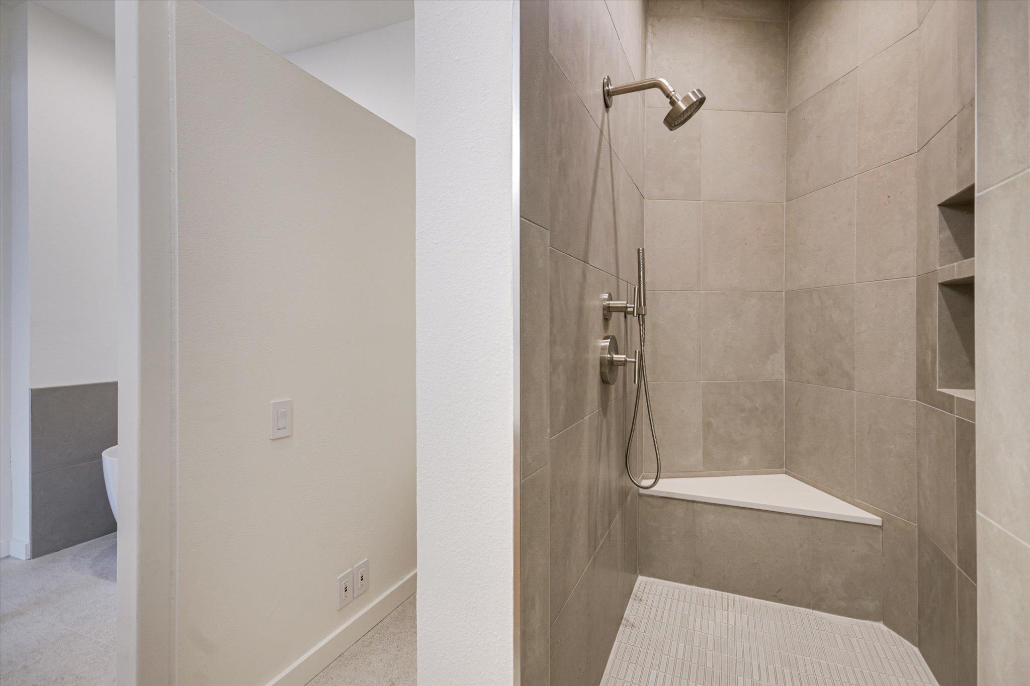 1111 W 12th St # 118, Austin, TX 78703