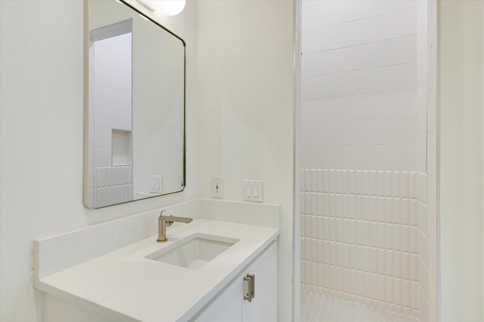 1111 W 12th St # 118, Austin, TX 78703