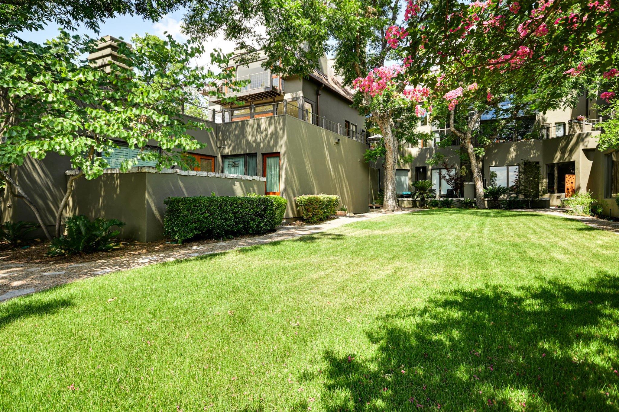 1111 W 12th St # 118, Austin, TX 78703