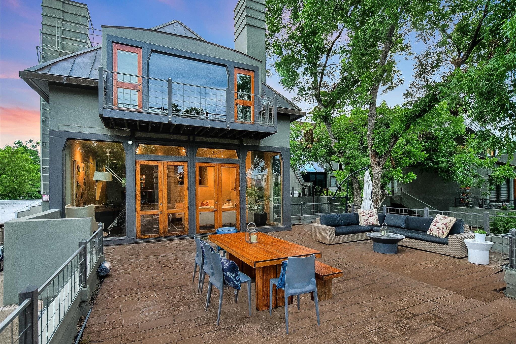 1111 W 12th St # 118, Austin, TX 78703
