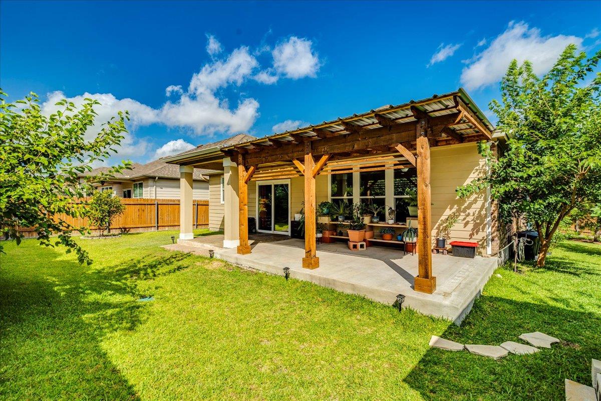 212 Apricot Dr, Kyle, TX 78640