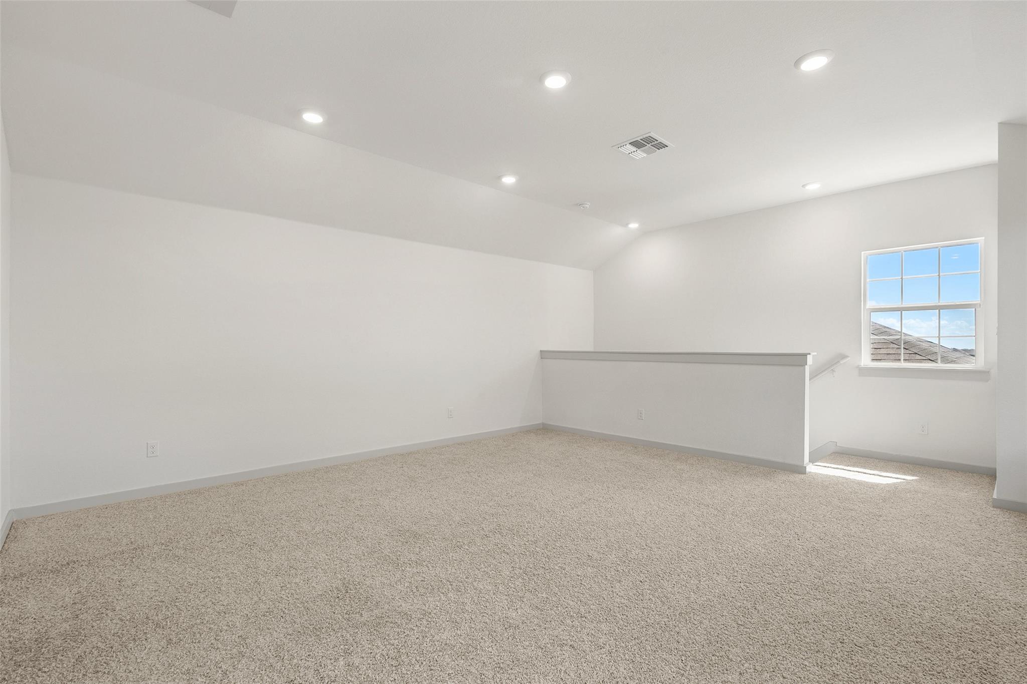 202 Barton Creek Ln, Hutto, TX 78634