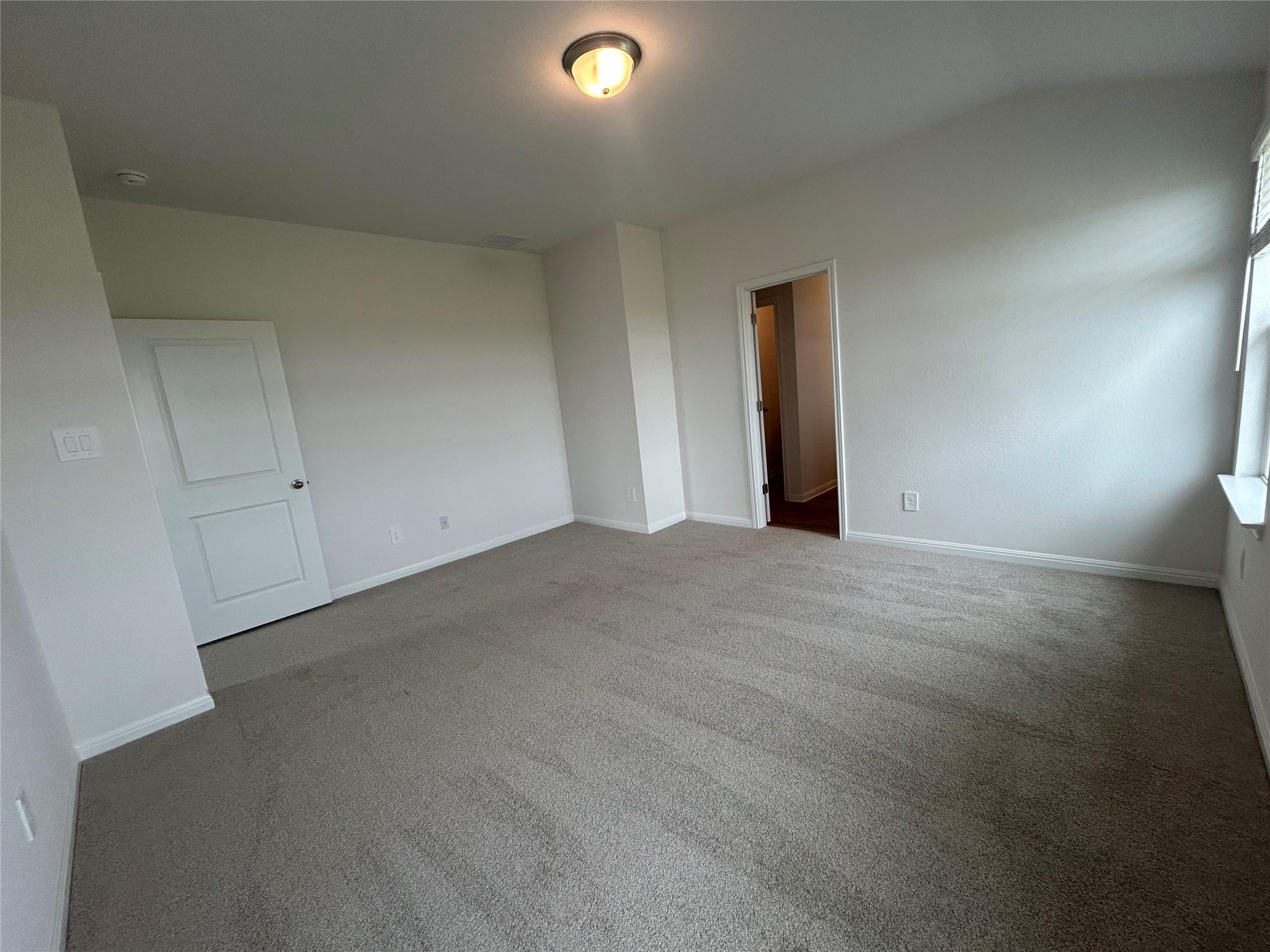 136 Honey Bee Rd, Jarrell, TX 76537