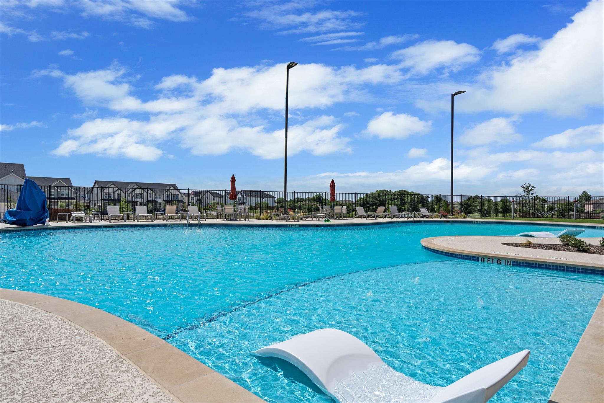 2425 Amara Levi Ln, Round Rock, TX 78665