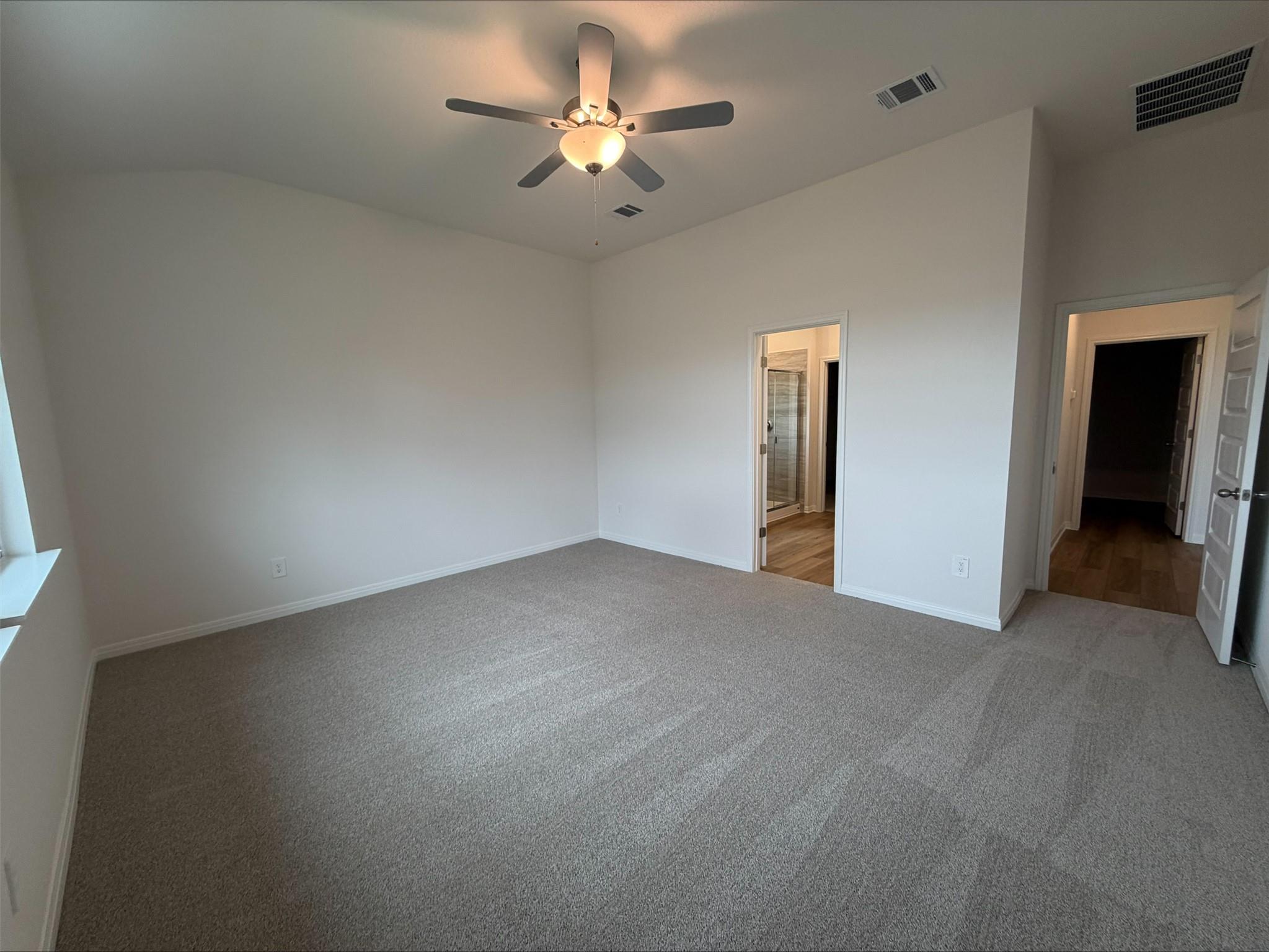 118 Divisadero Dr, Hutto, TX 78634