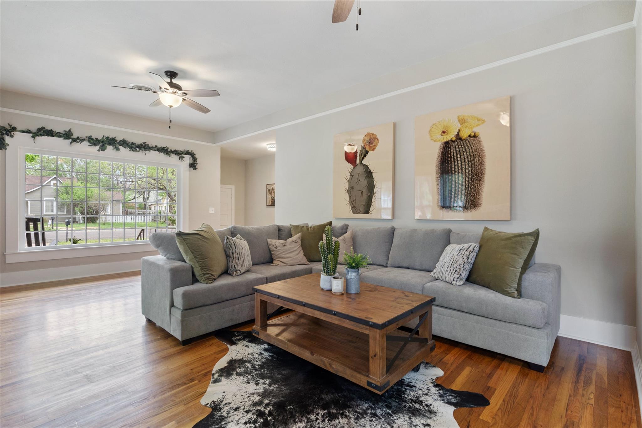 208 W 5th St, Lampasas, TX 76550