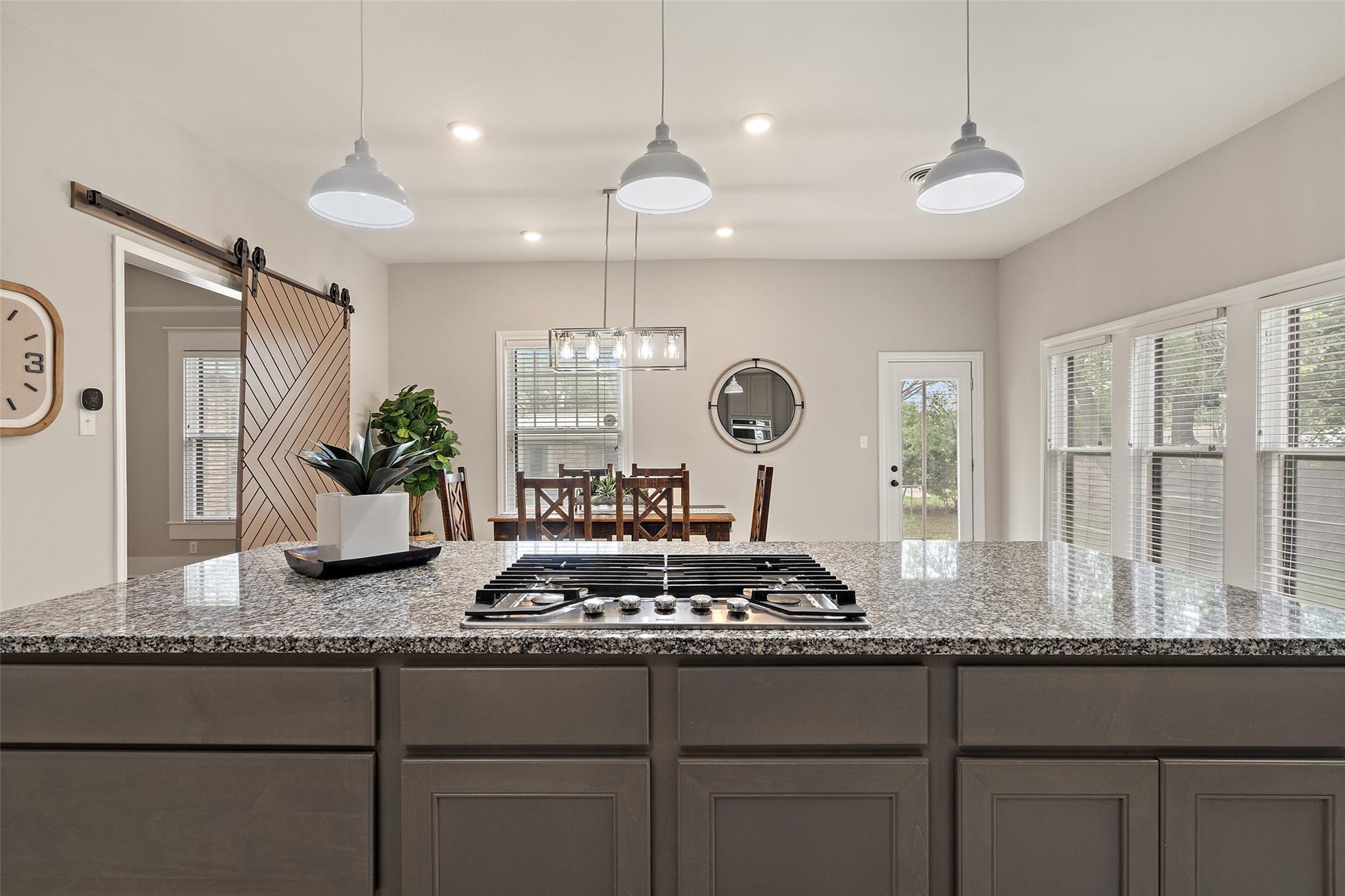 208 W 5th St, Lampasas, TX 76550