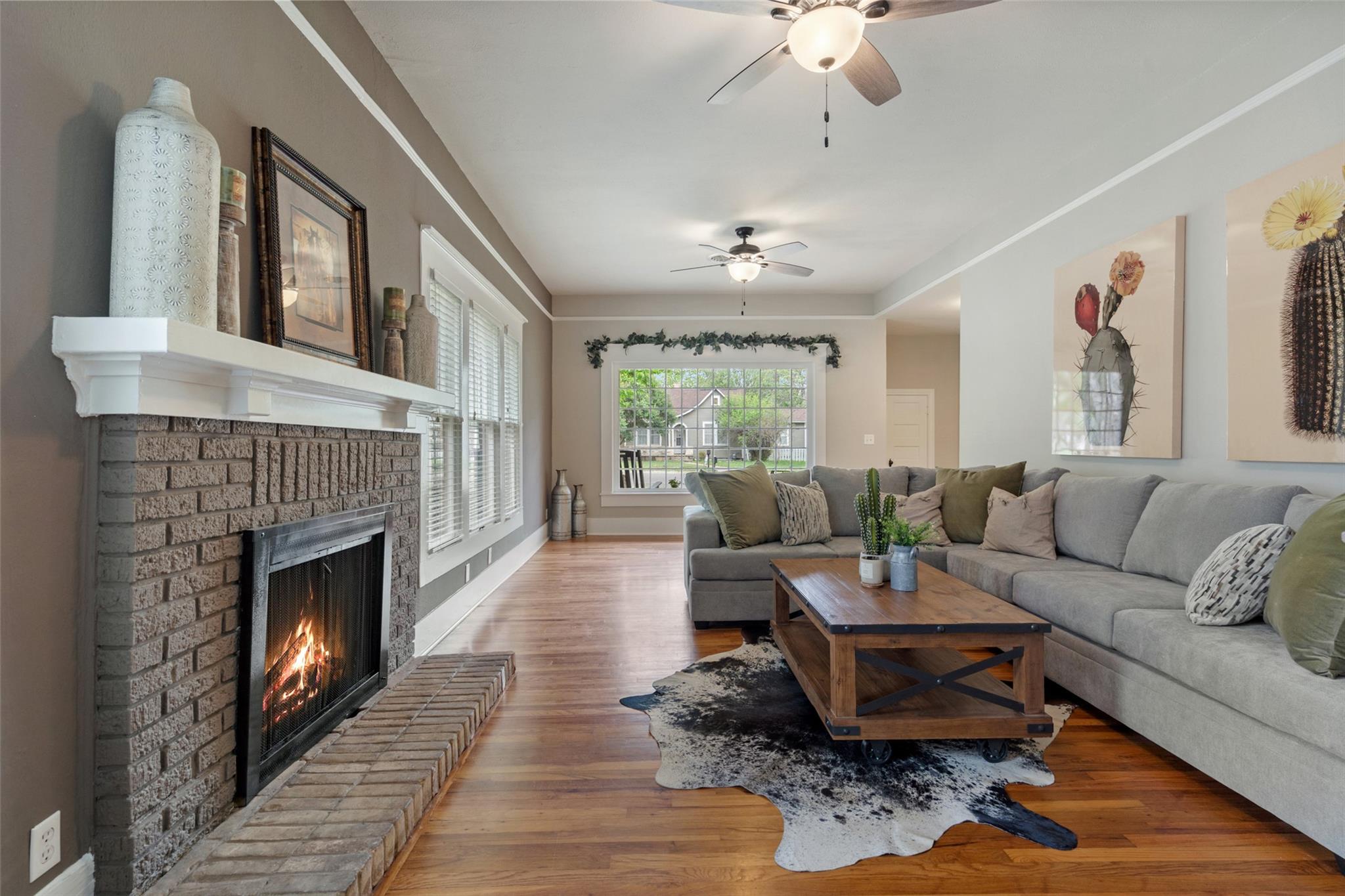 208 W 5th St, Lampasas, TX 76550