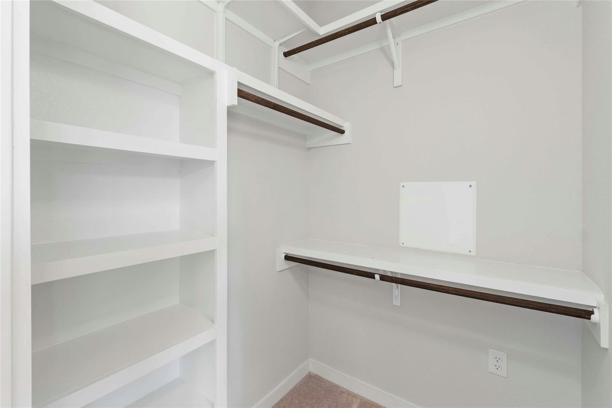 12001 Vista Parke Dr # 702, Austin, TX 78726