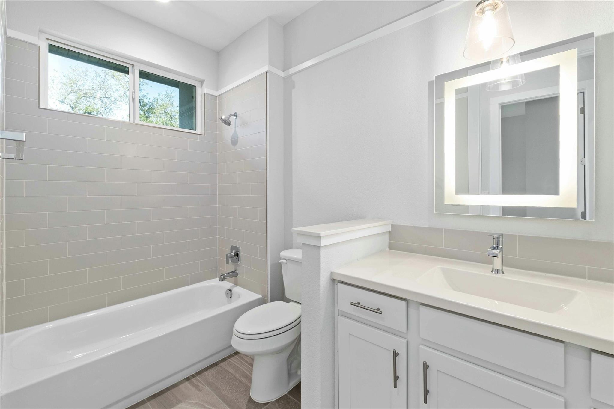 12001 Vista Parke Dr # 702, Austin, TX 78726